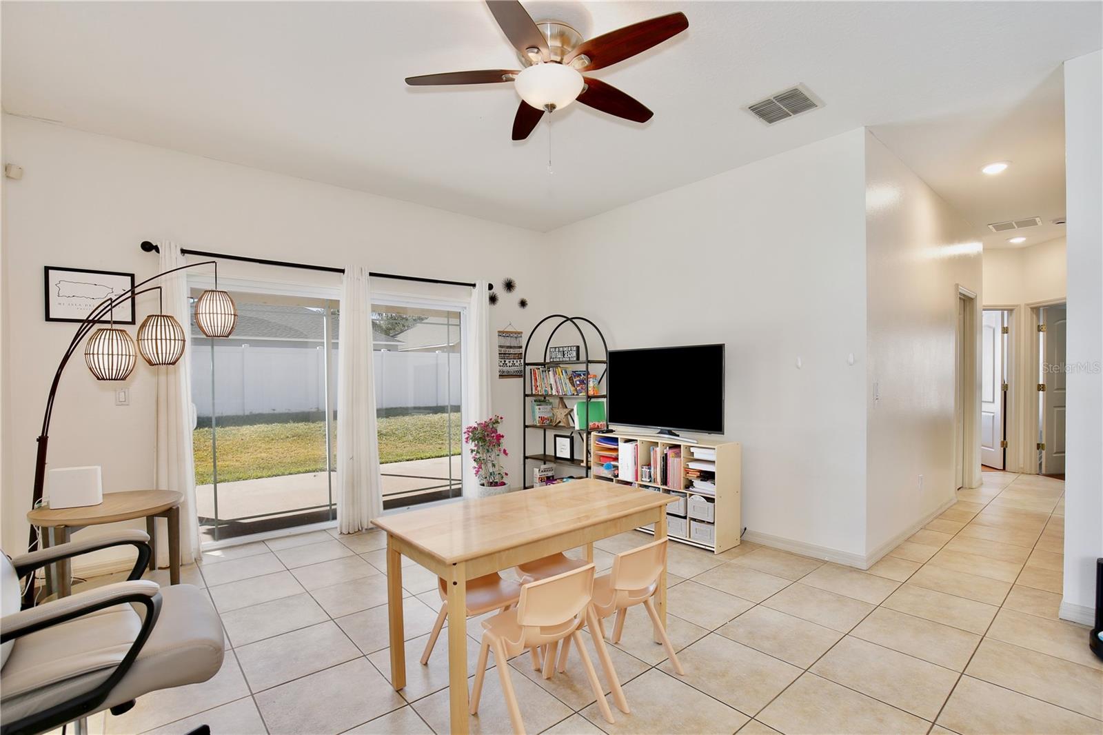 Image 19 of 67 For 2104 Victoria Falls Drive