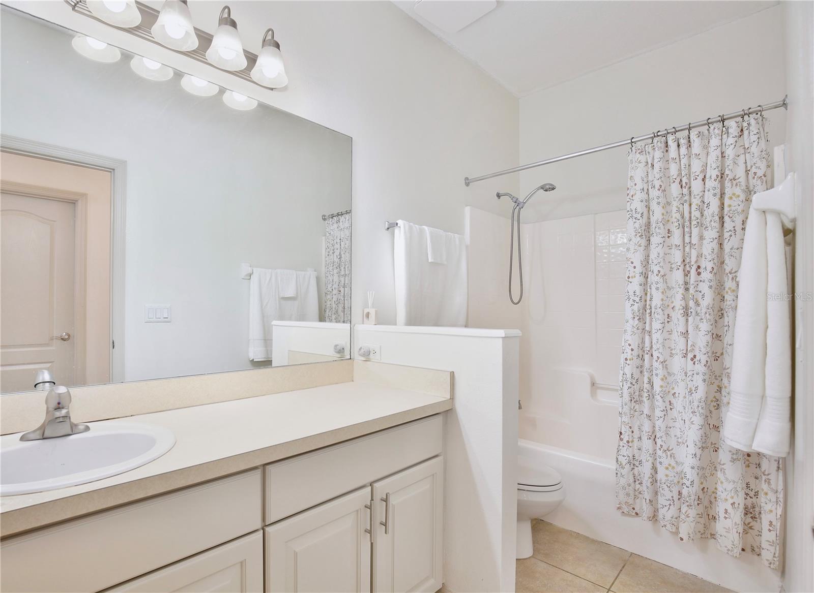 Image 26 of 67 For 2104 Victoria Falls Drive