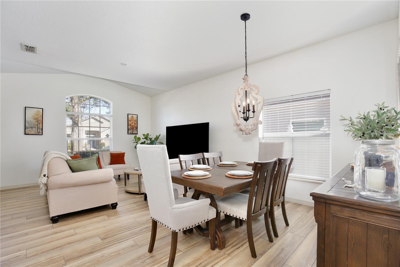 Image 9 of 67 For 2104 Victoria Falls Drive