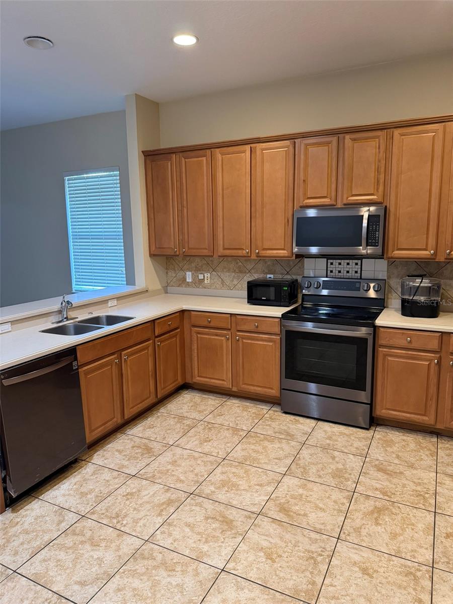 Image 5 of 26 For 6224 Zane Drive