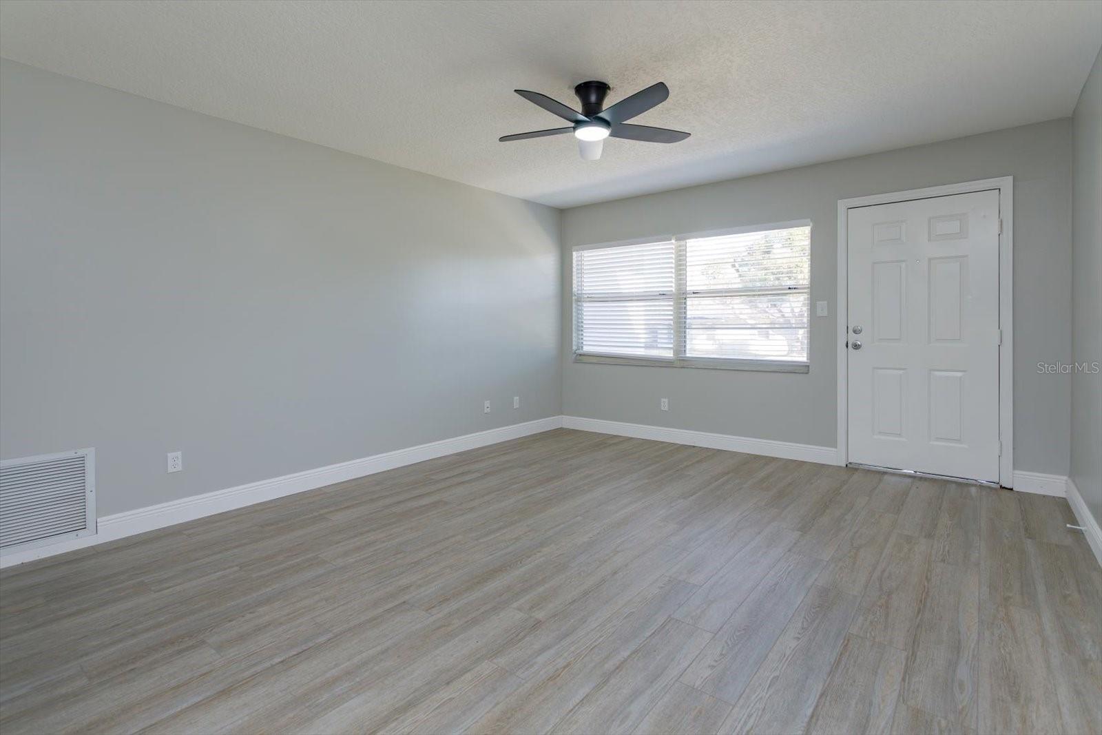 Image 4 of 34 For 54-56 Bougainvillea Drive