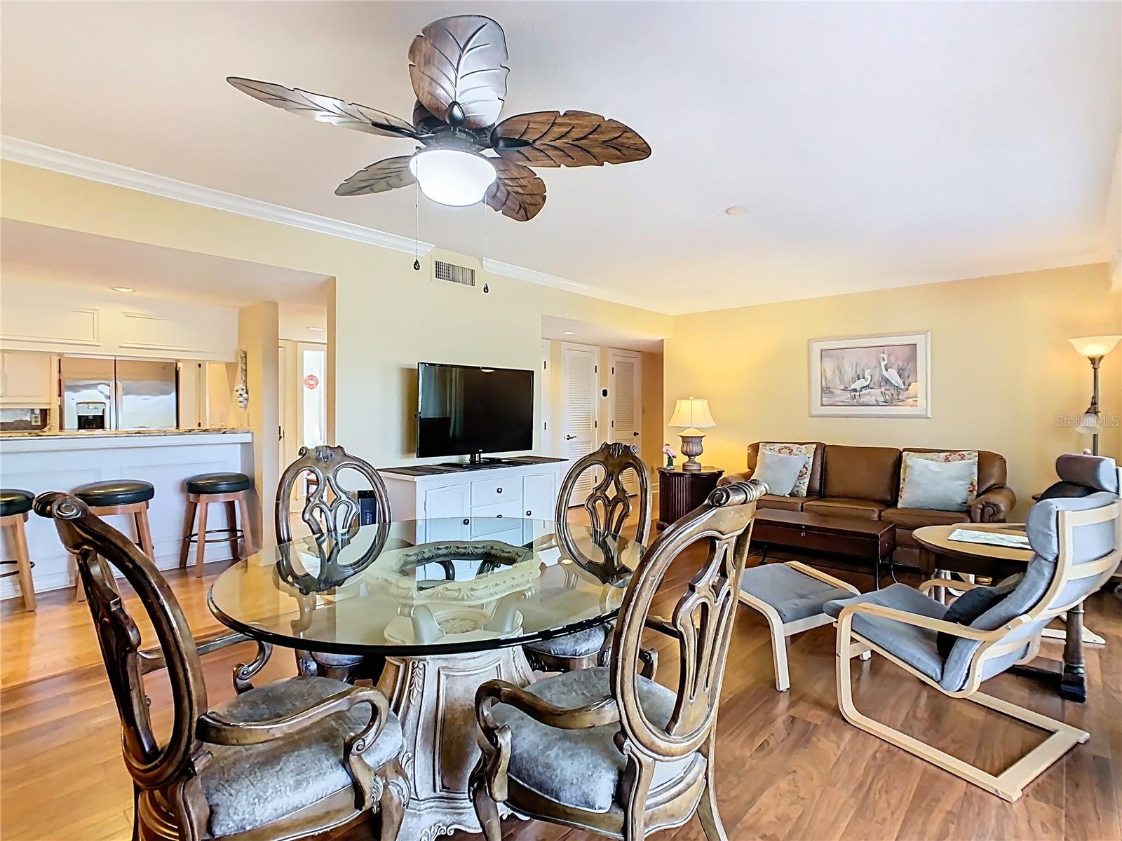 Image 13 of 45 For 621 Olde Camelot Circle 3210-1