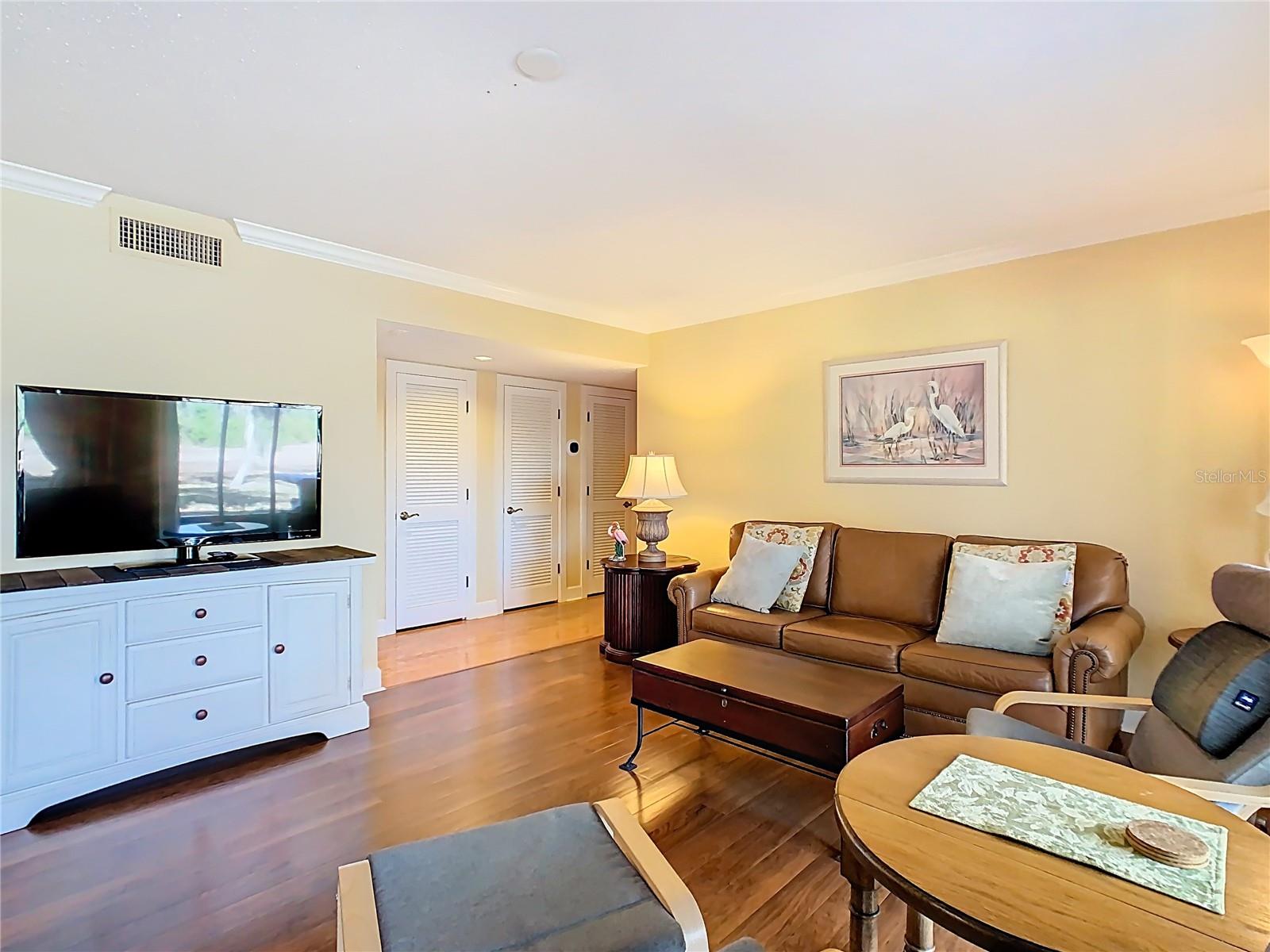 Image 16 of 45 For 621 Olde Camelot Circle 3210-1