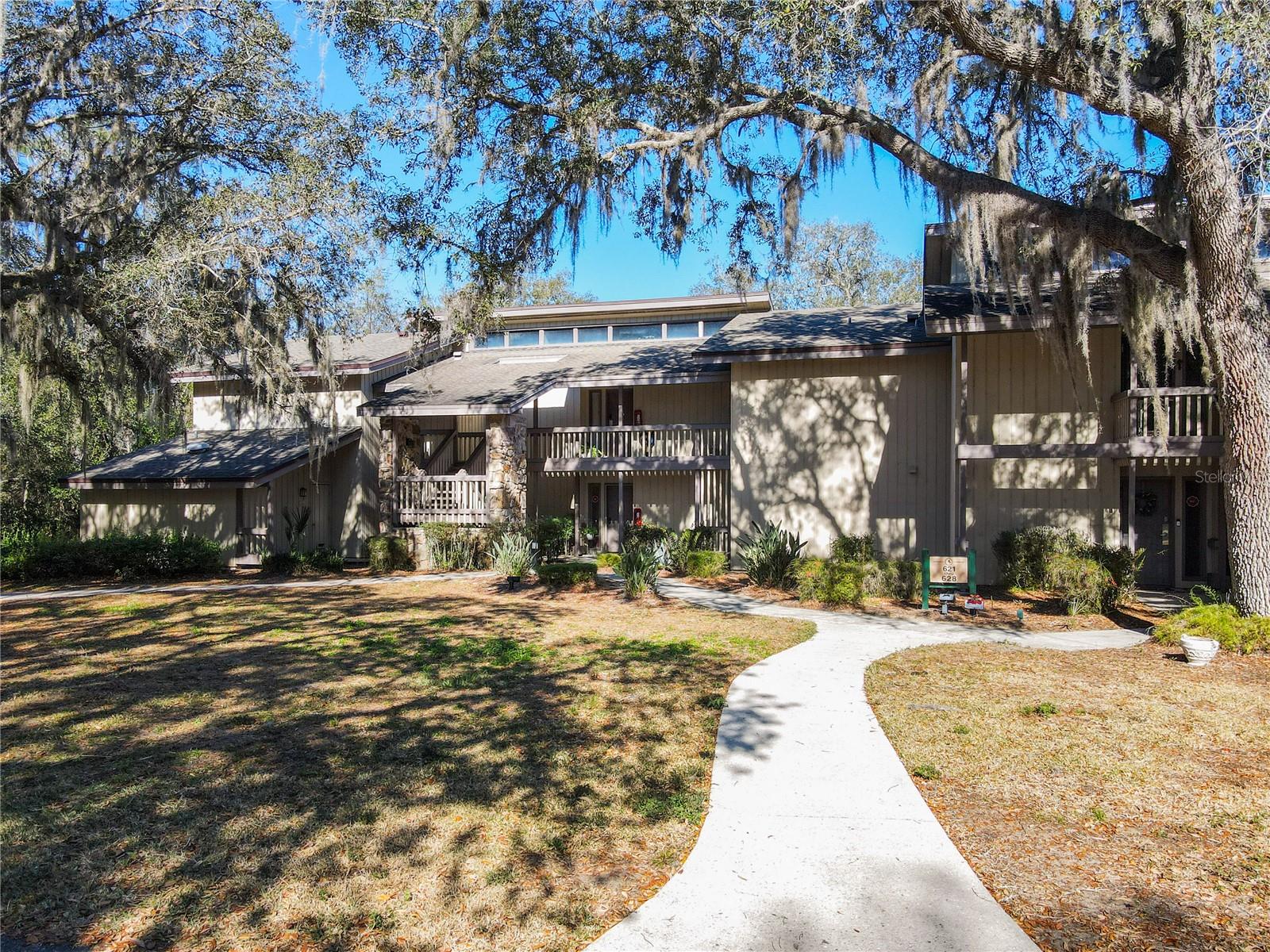 Image 37 of 45 For 621 Olde Camelot Circle 3210-1