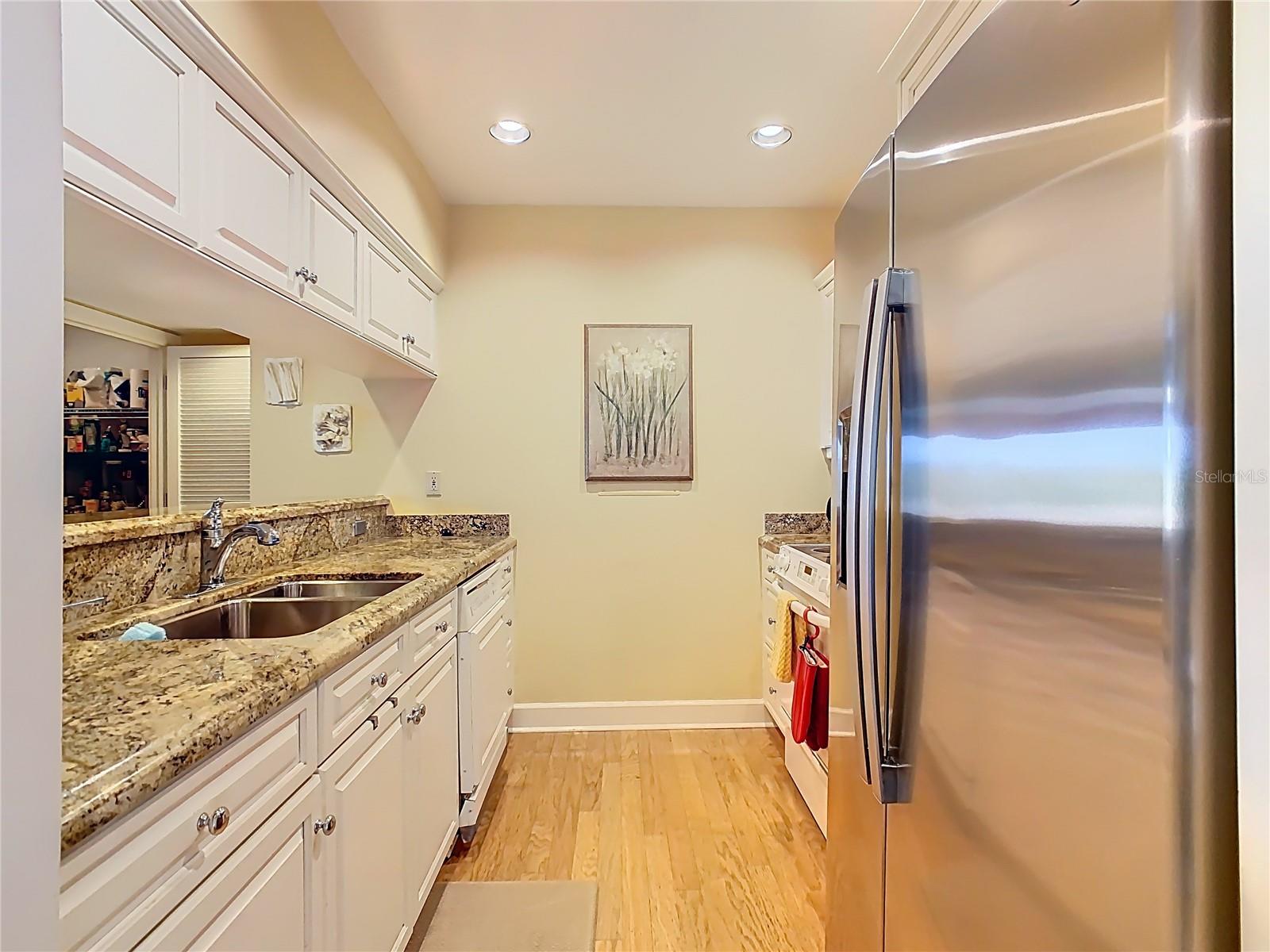 Image 5 of 45 For 621 Olde Camelot Circle 3210-1