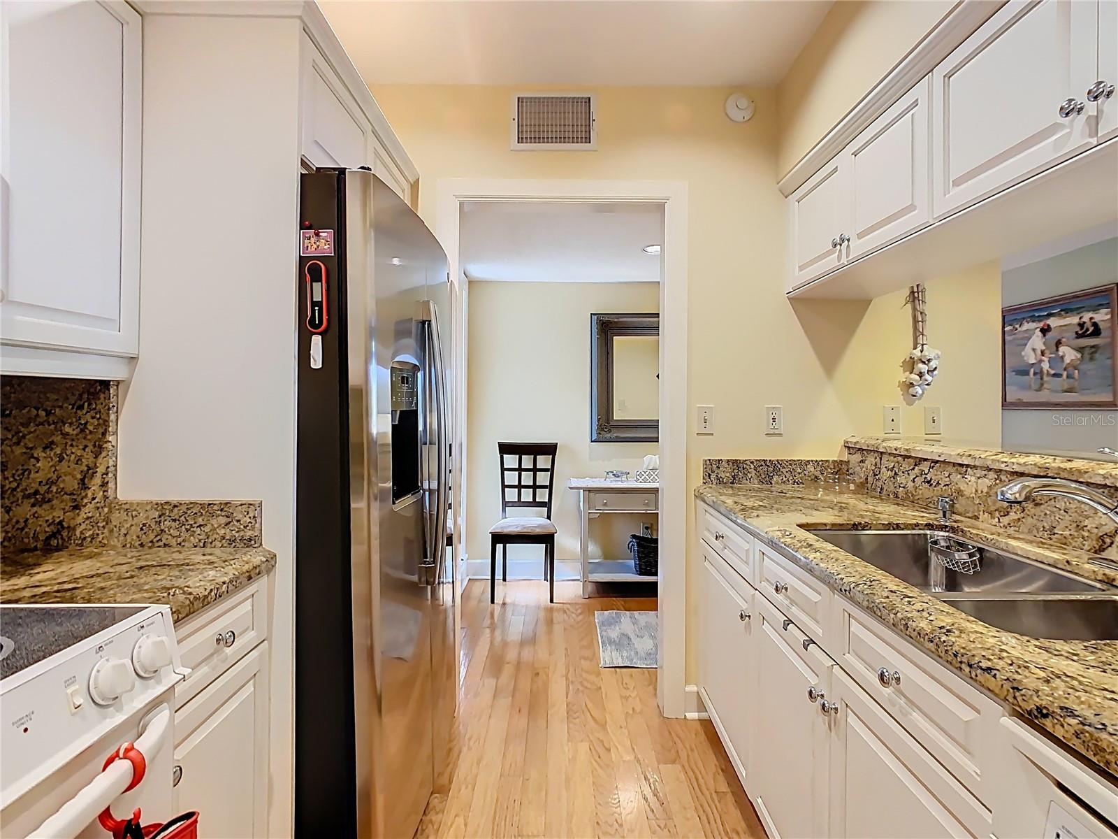 Image 7 of 45 For 621 Olde Camelot Circle 3210-1