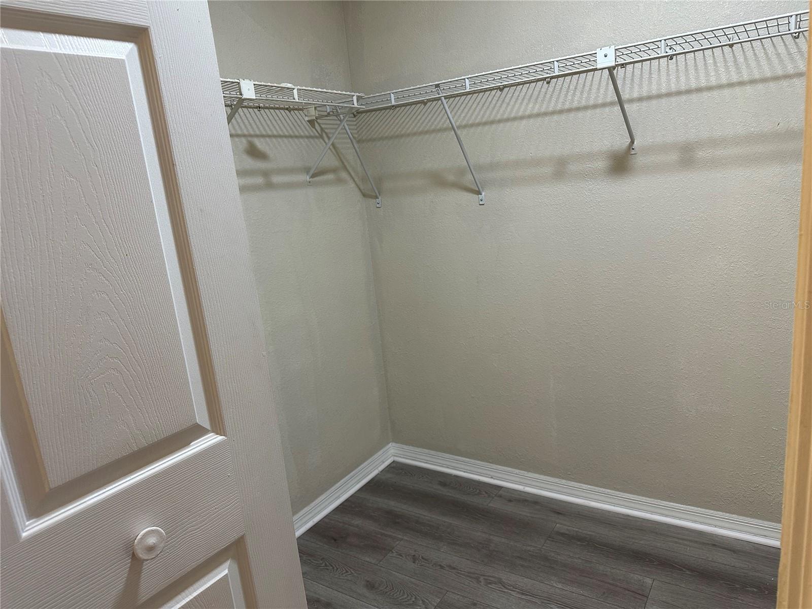 Image 24 of 43 For 627 Grenadine Court S