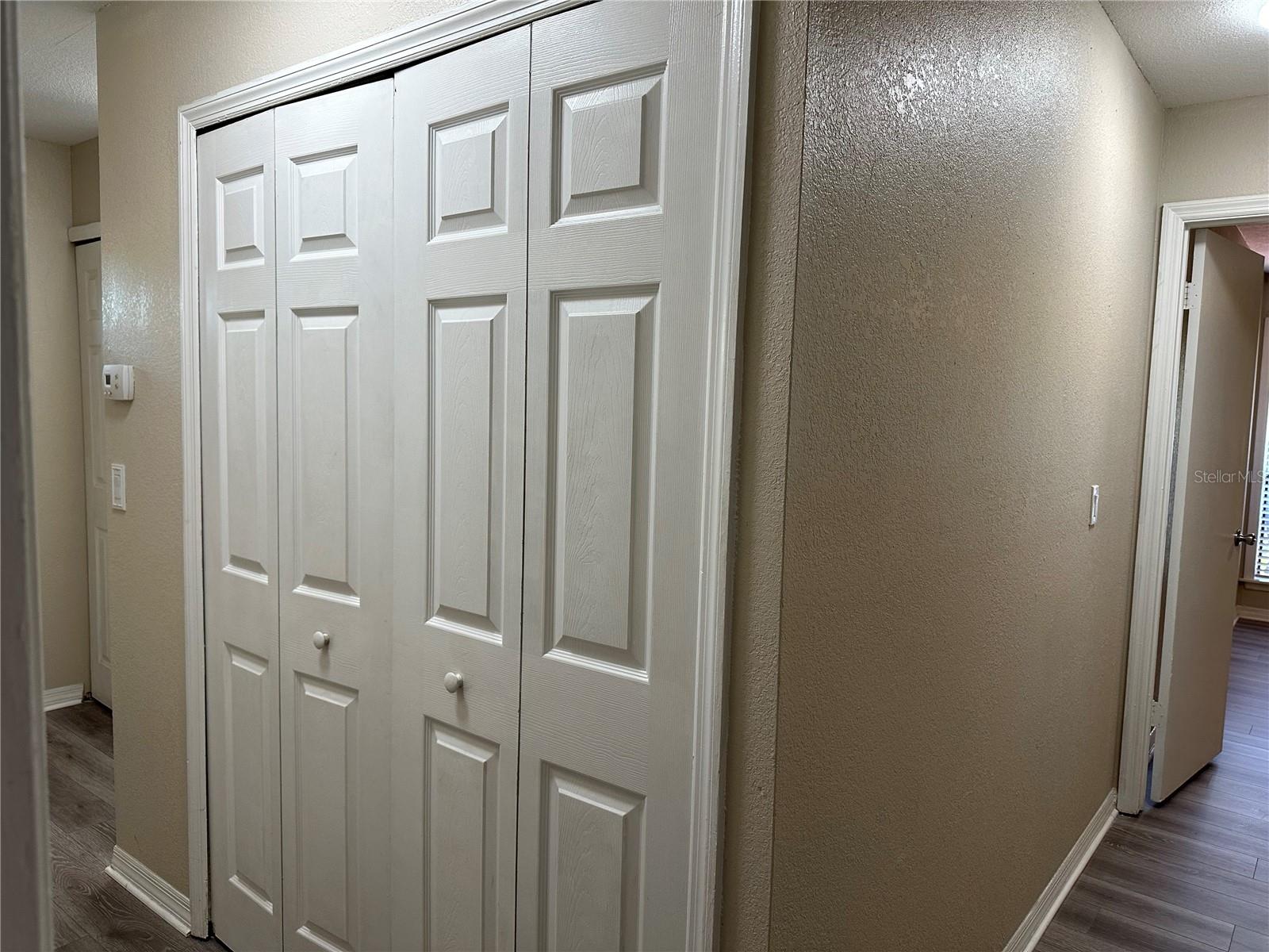 Image 27 of 43 For 627 Grenadine Court S