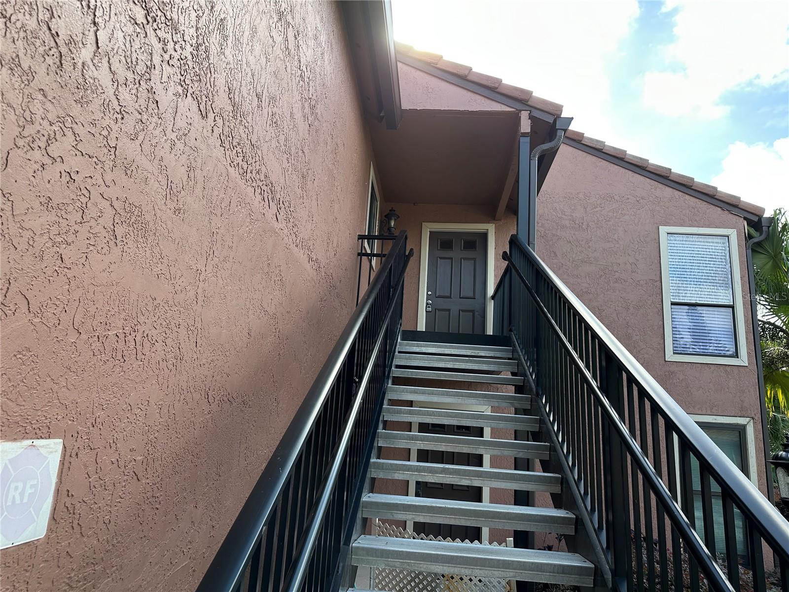 Image 4 of 43 For 627 Grenadine Court S