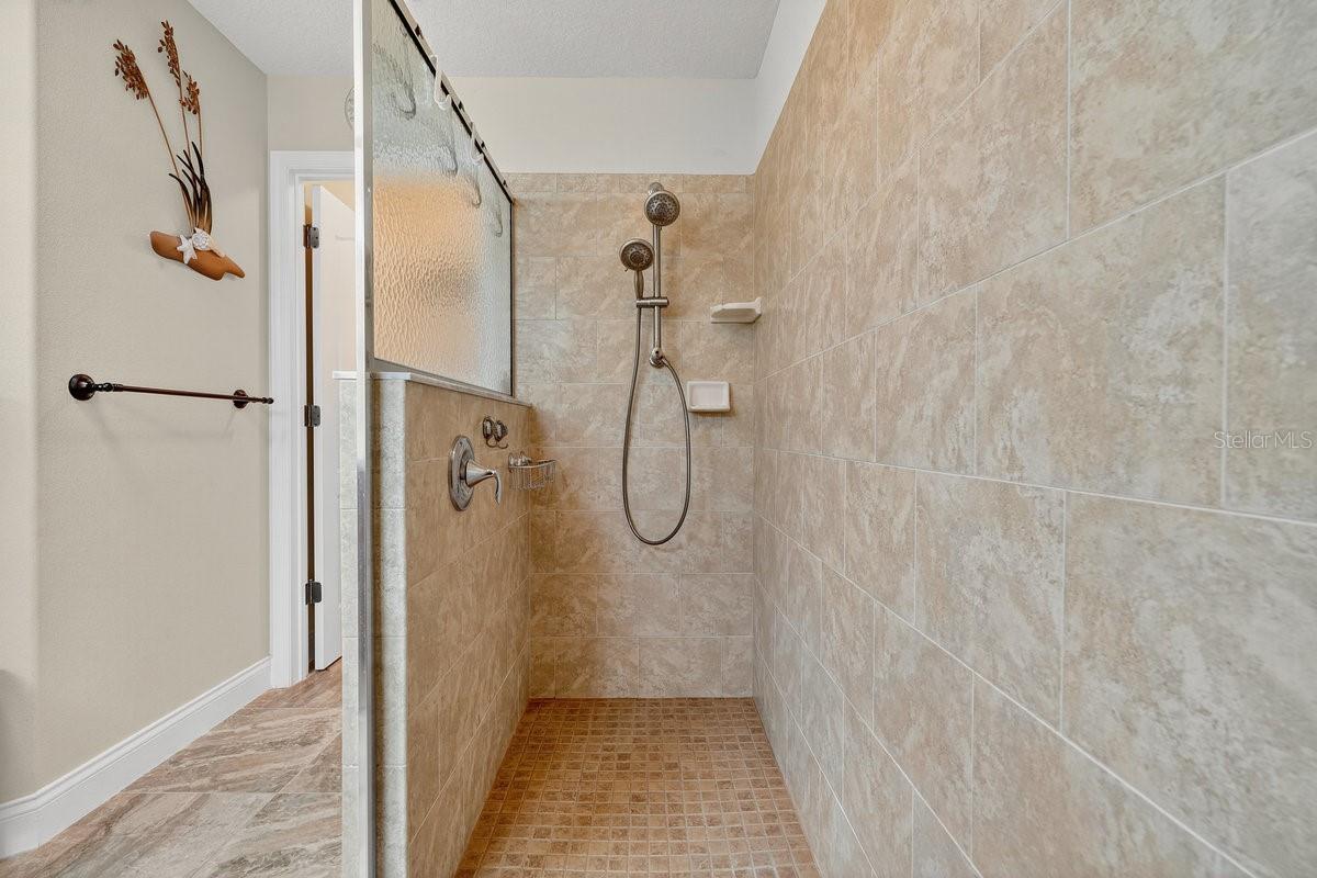 Image 28 of 45 For 406 Phillips Creek Lane