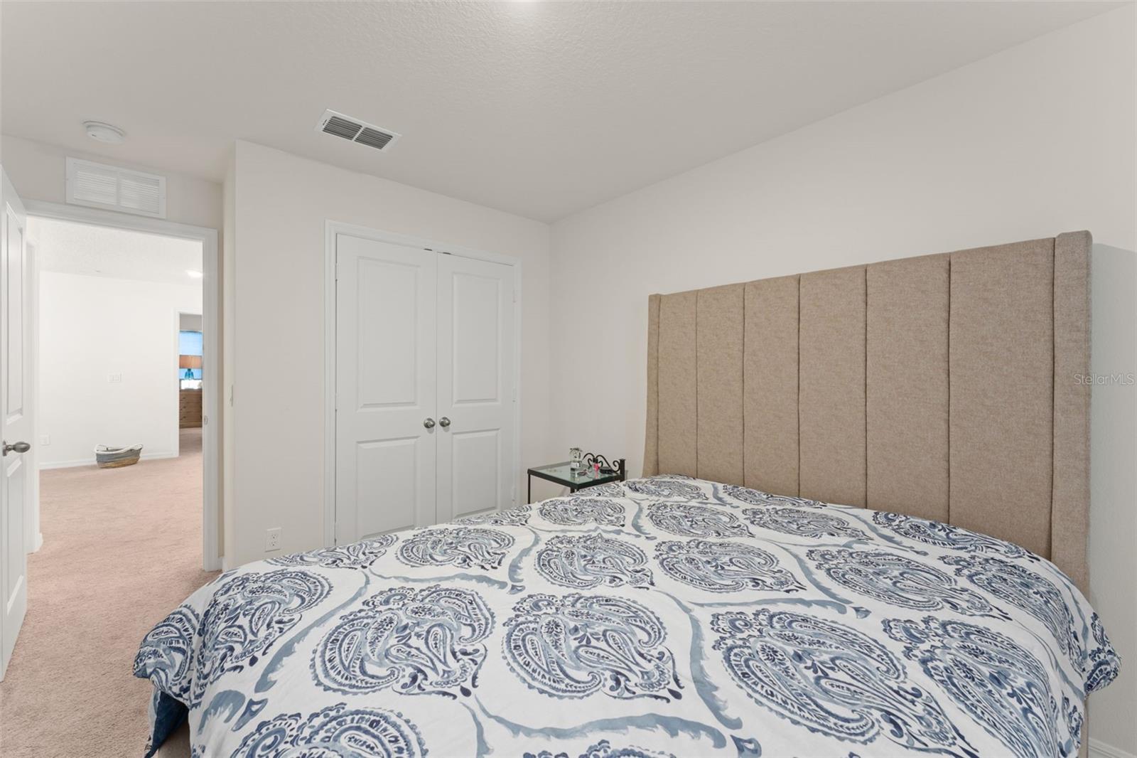 Image 29 of 46 For 9847 Aurea Moss Lane