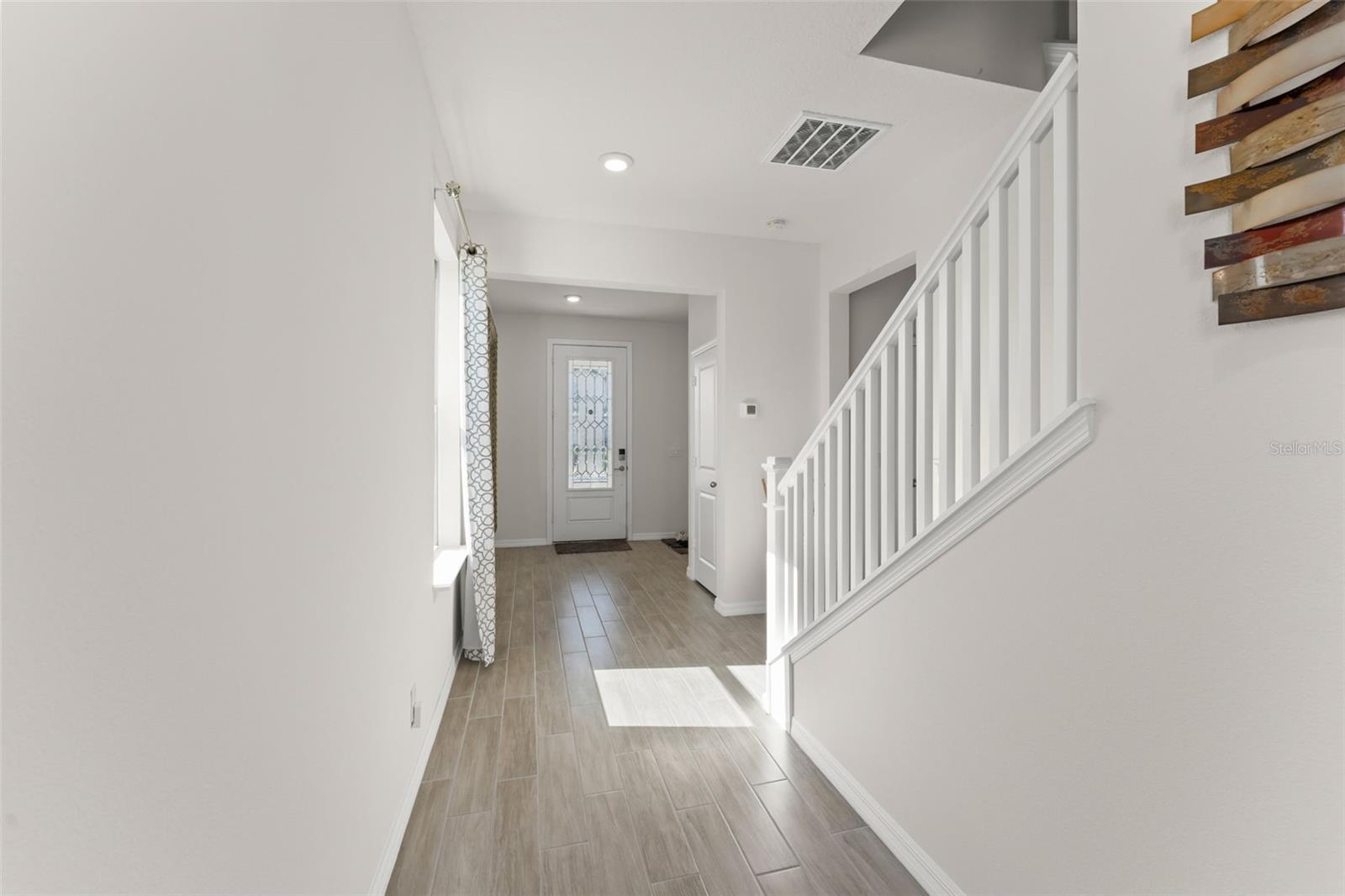 Image 8 of 46 For 9847 Aurea Moss Lane