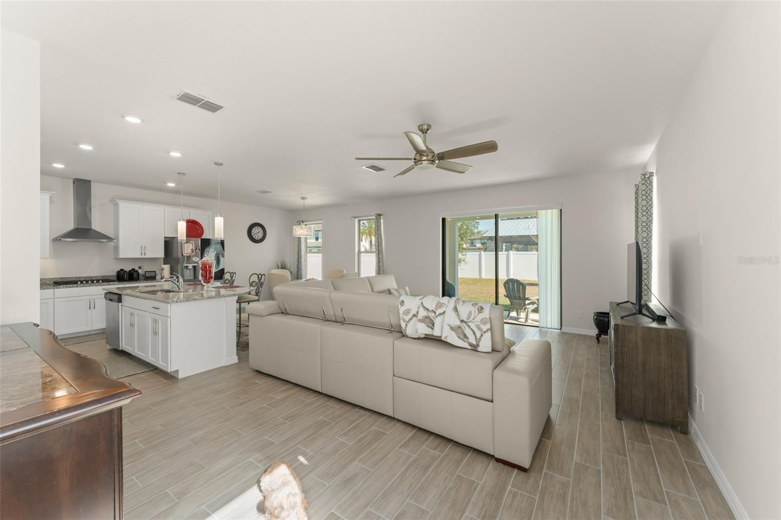 Image 9 of 46 For 9847 Aurea Moss Lane