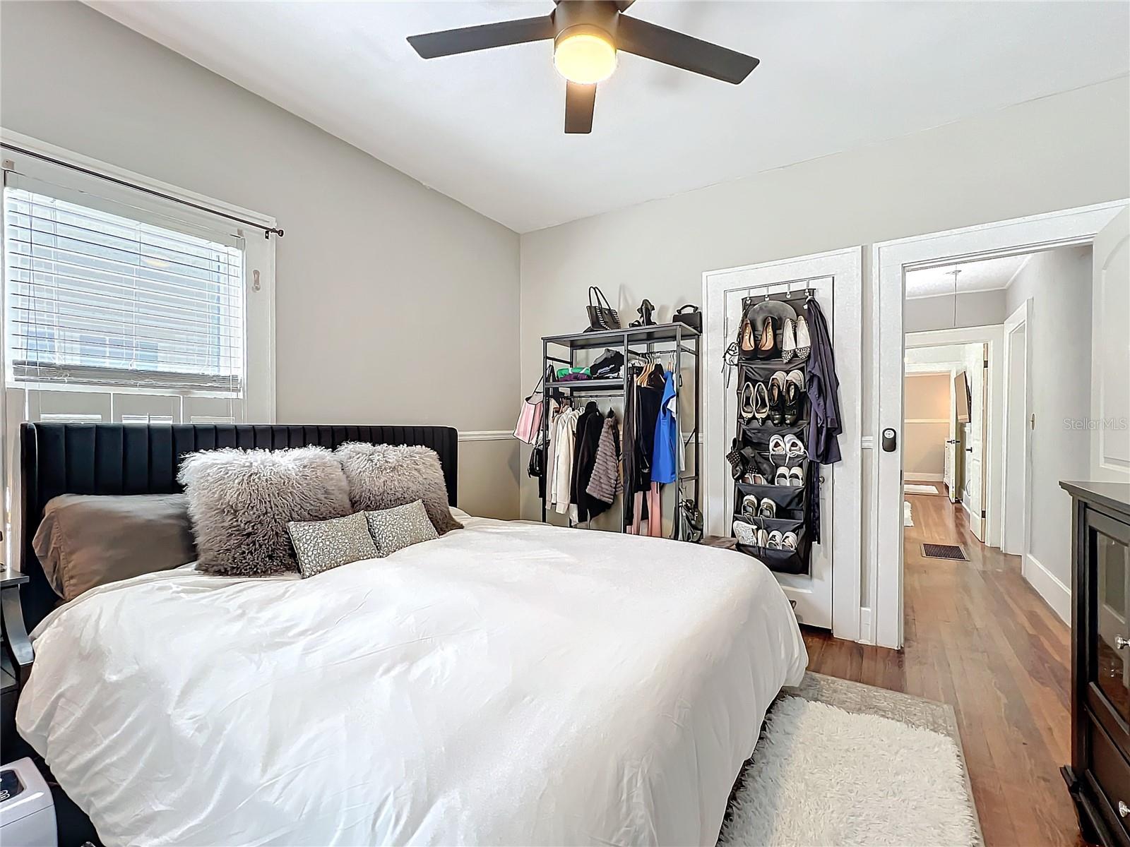 Image 36 of 68 For 16 Lawsona Boulevard