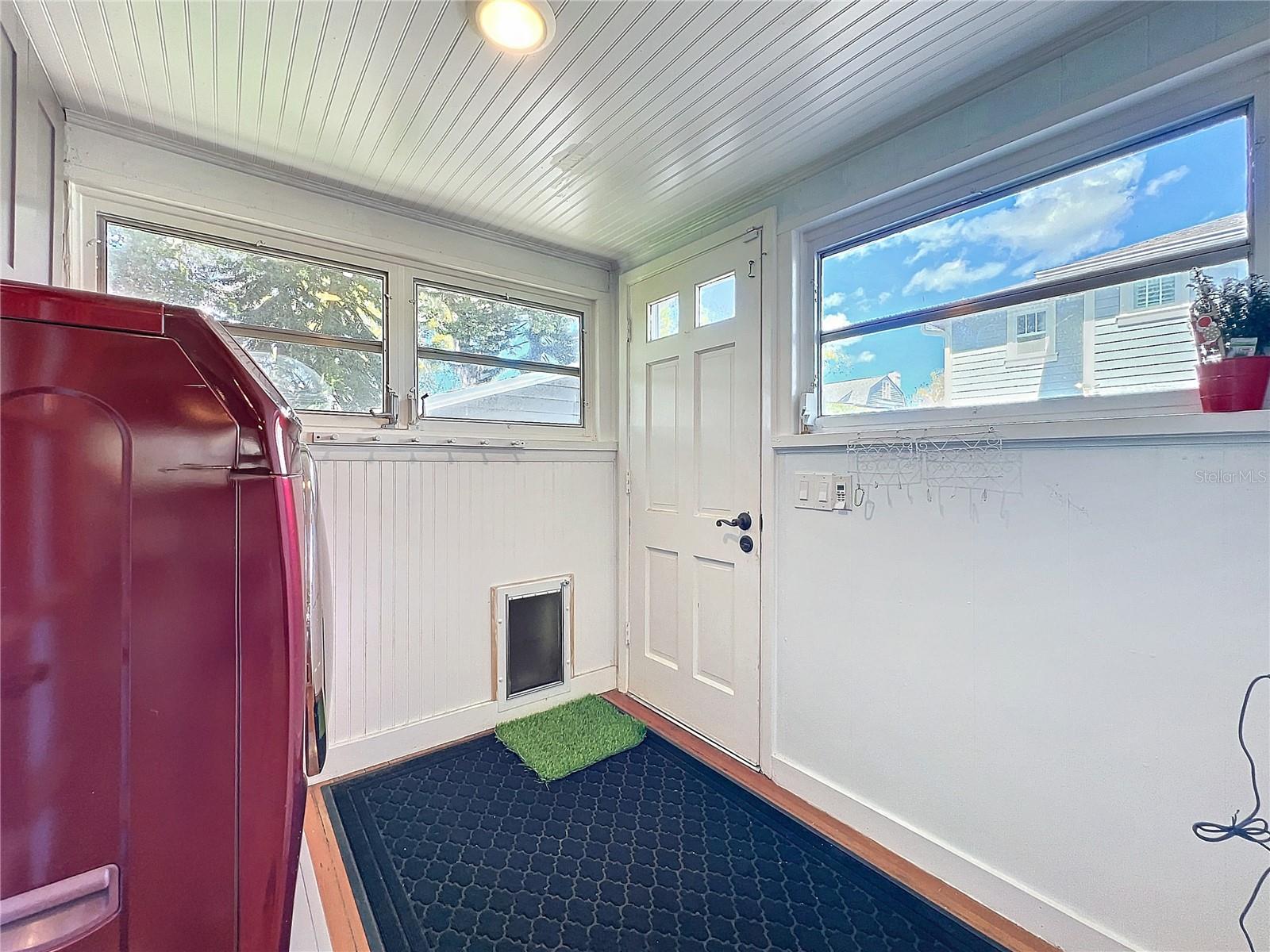 Image 41 of 68 For 16 Lawsona Boulevard