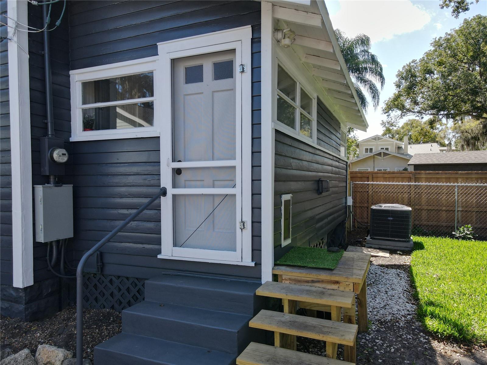 Image 46 of 68 For 16 Lawsona Boulevard