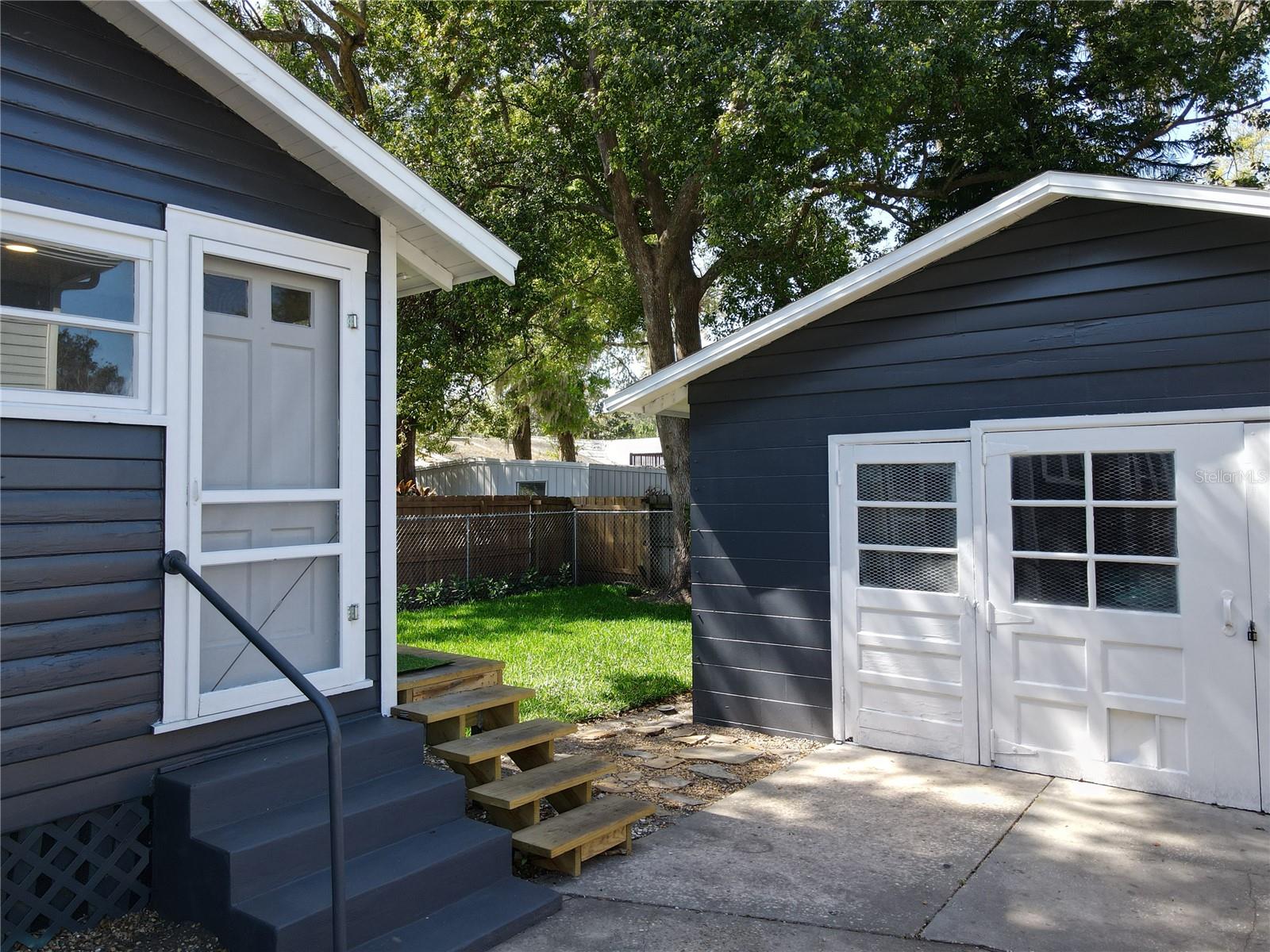 Image 48 of 68 For 16 Lawsona Boulevard