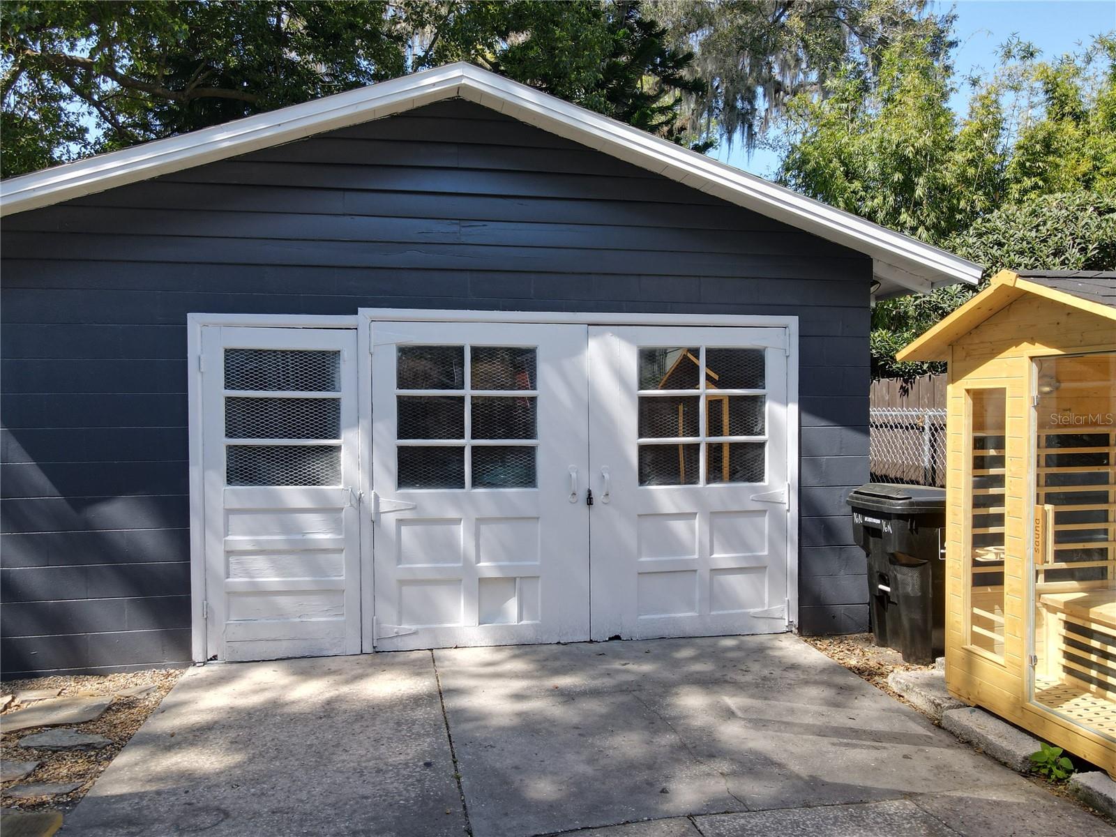 Image 49 of 68 For 16 Lawsona Boulevard