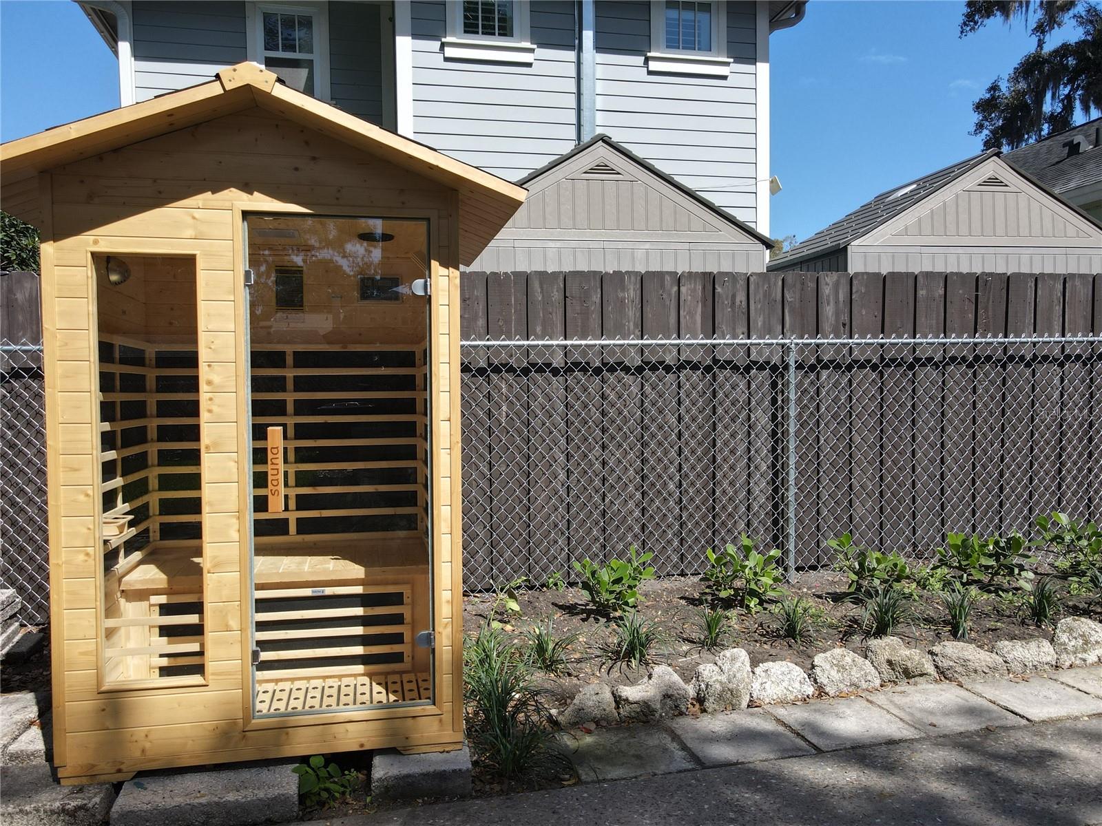 Image 50 of 68 For 16 Lawsona Boulevard