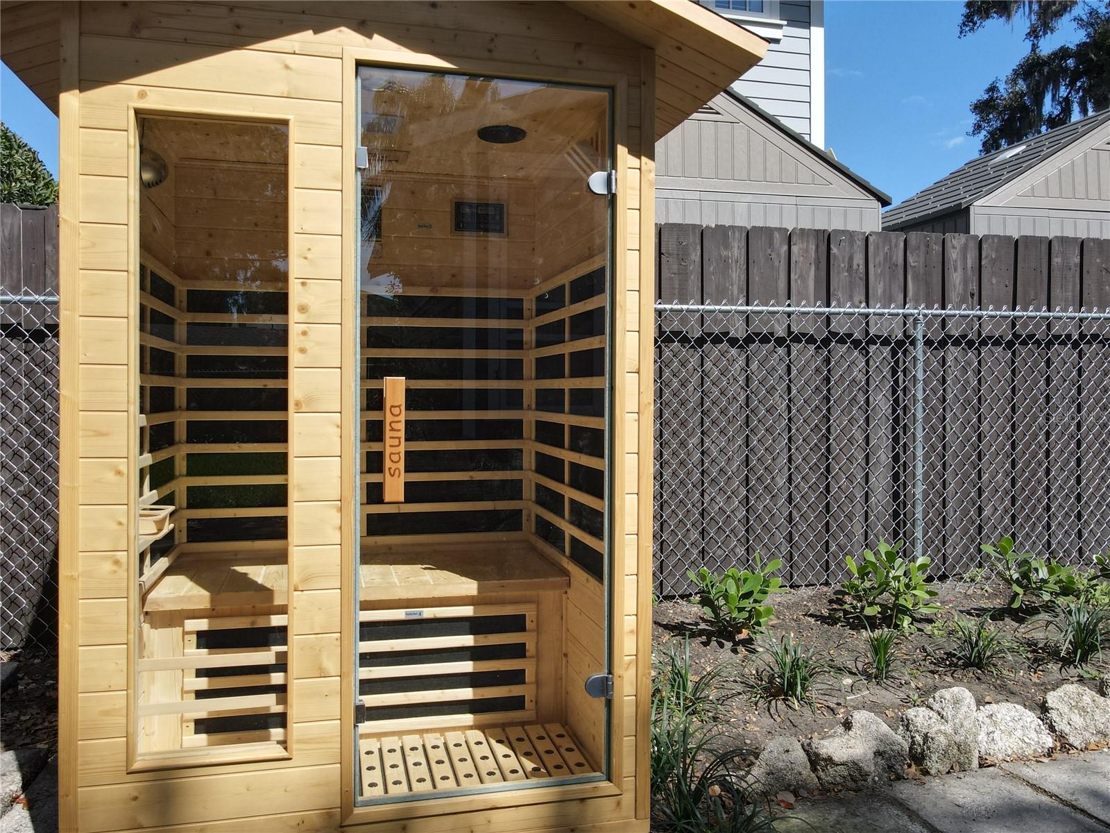 Image 51 of 68 For 16 Lawsona Boulevard