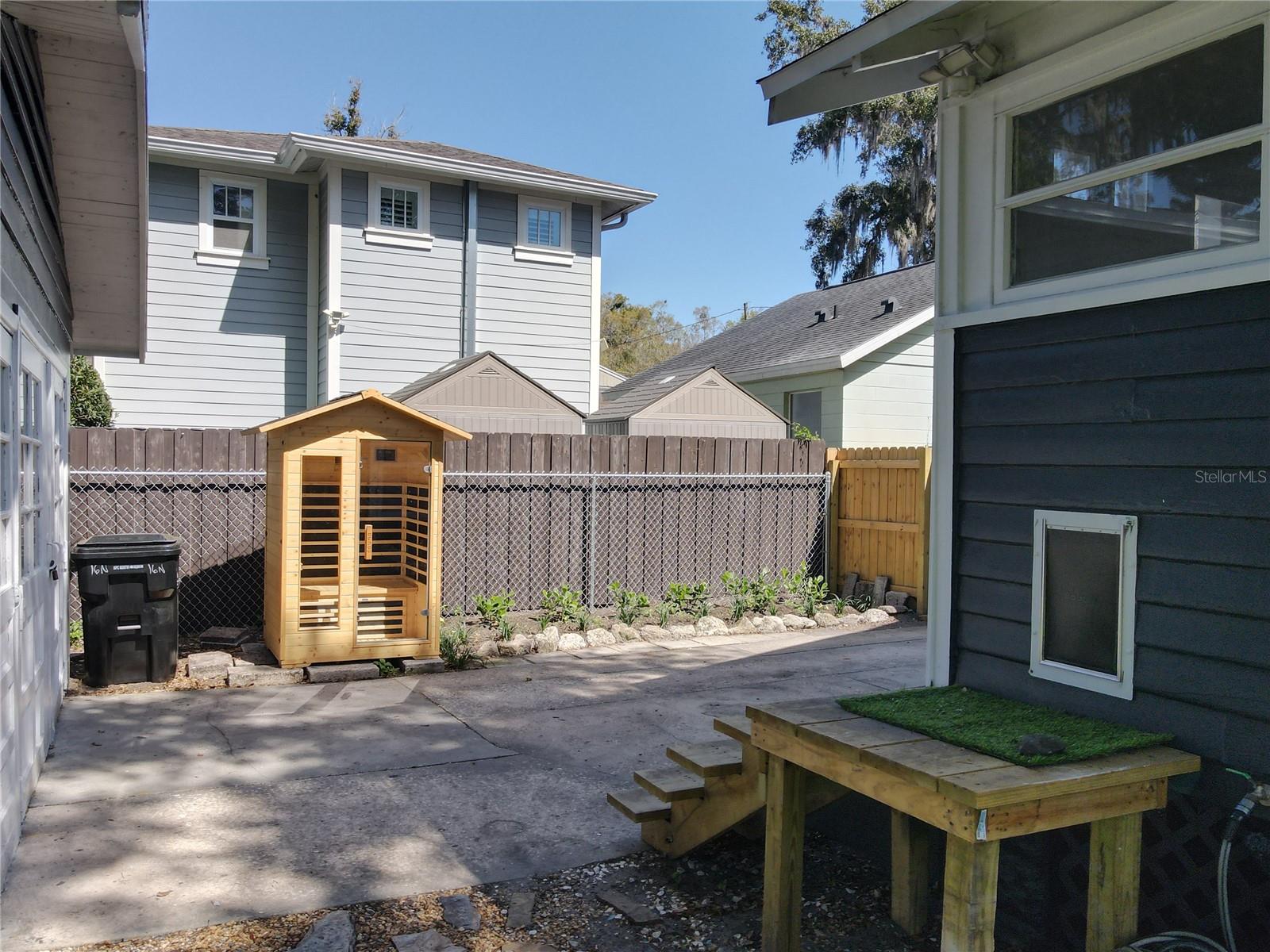 Image 53 of 68 For 16 Lawsona Boulevard