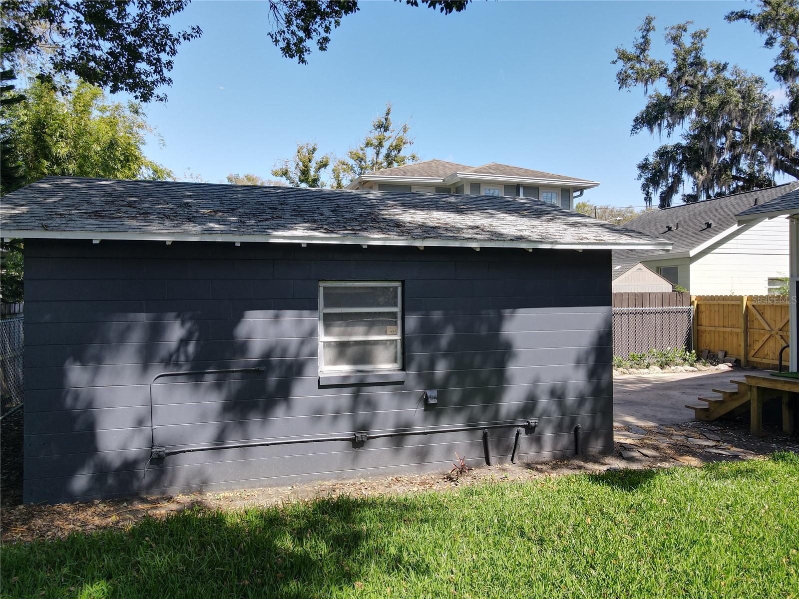 Image 54 of 68 For 16 Lawsona Boulevard