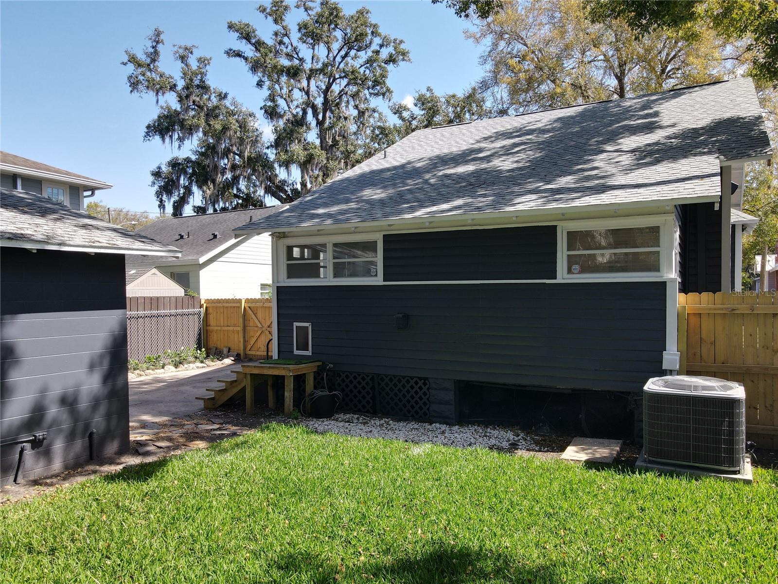 Image 55 of 68 For 16 Lawsona Boulevard