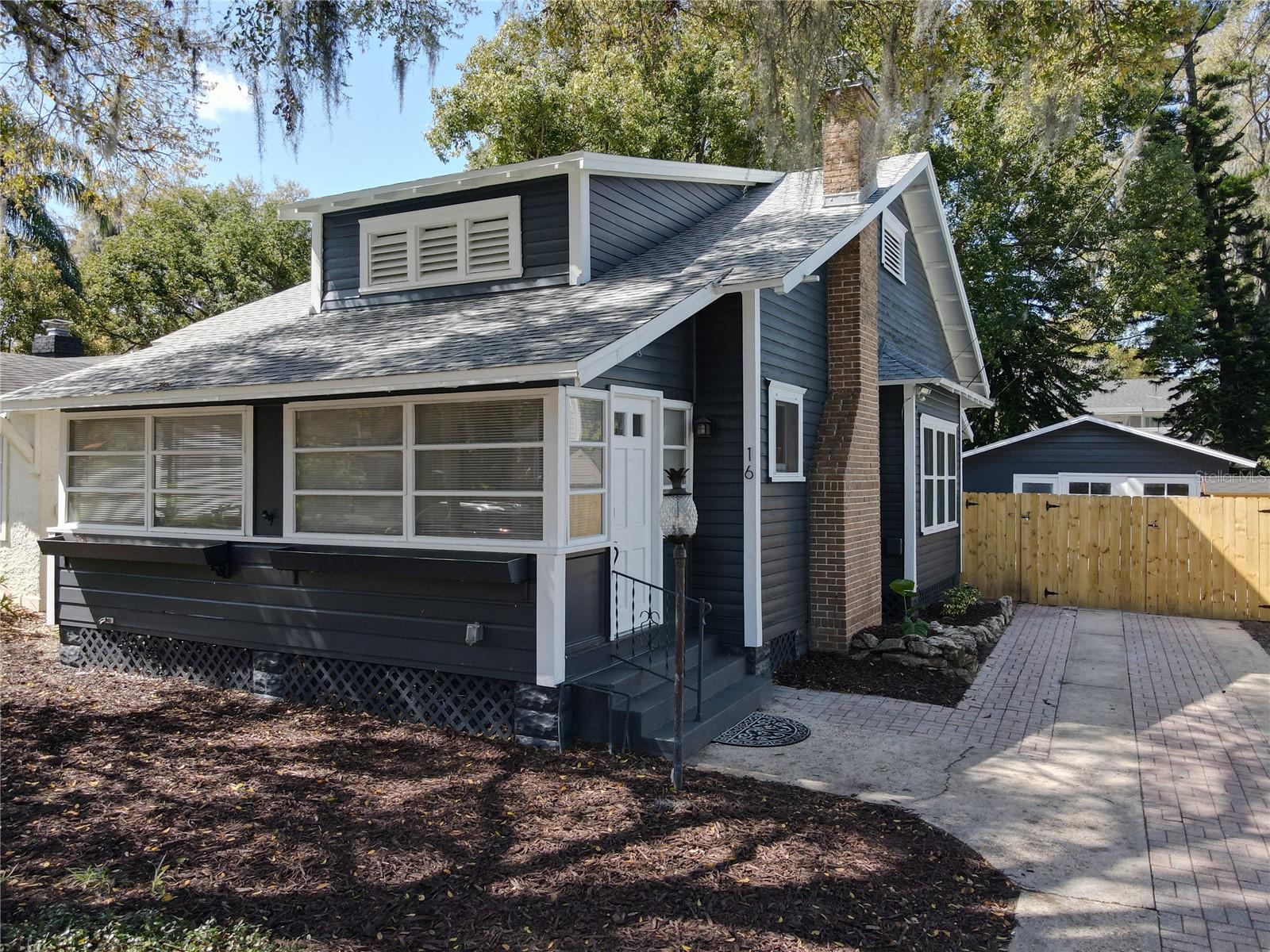 Image 6 of 68 For 16 Lawsona Boulevard