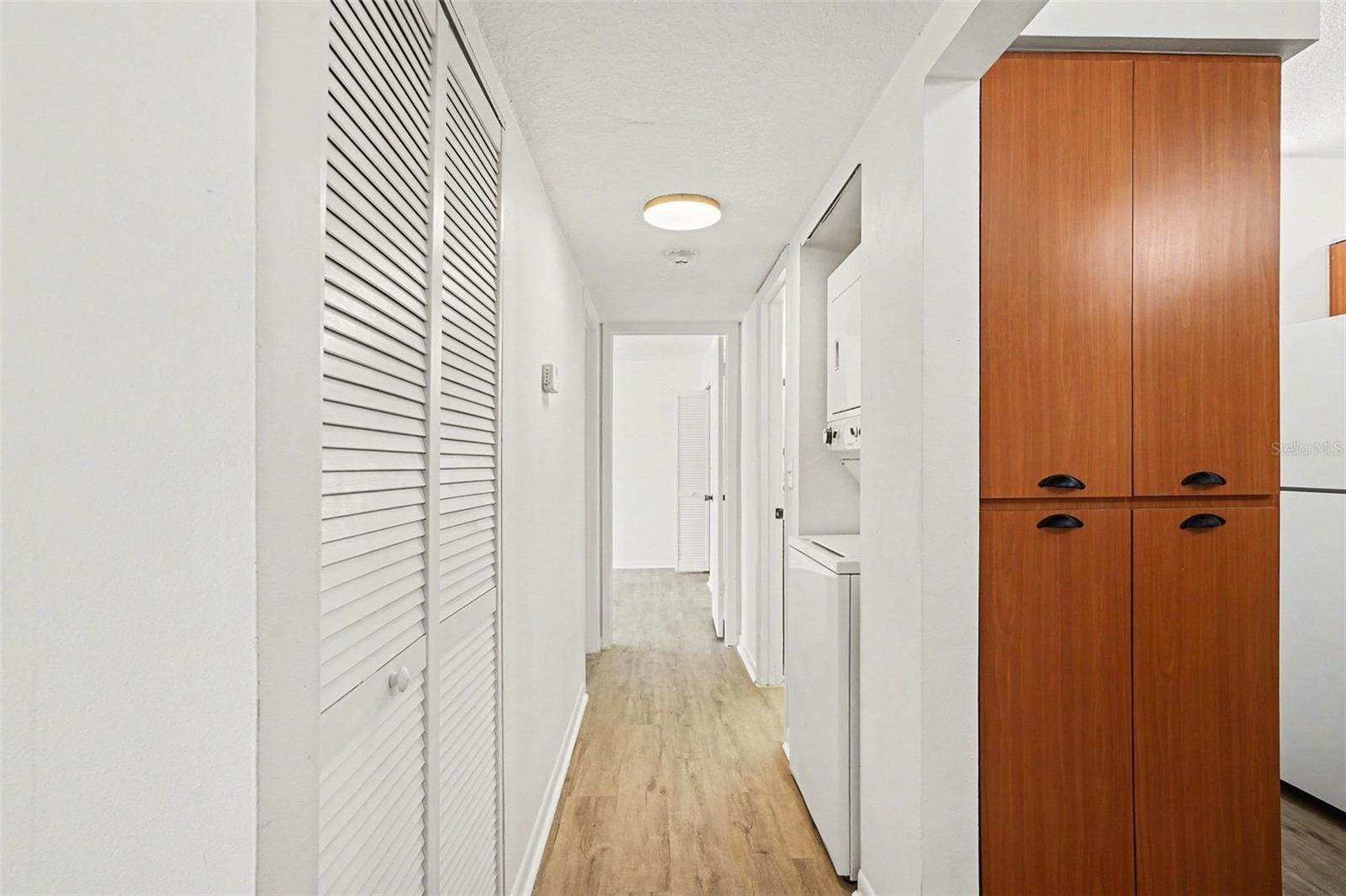 Image 10 of 30 For 1013 Pine Ridge Circle 3c