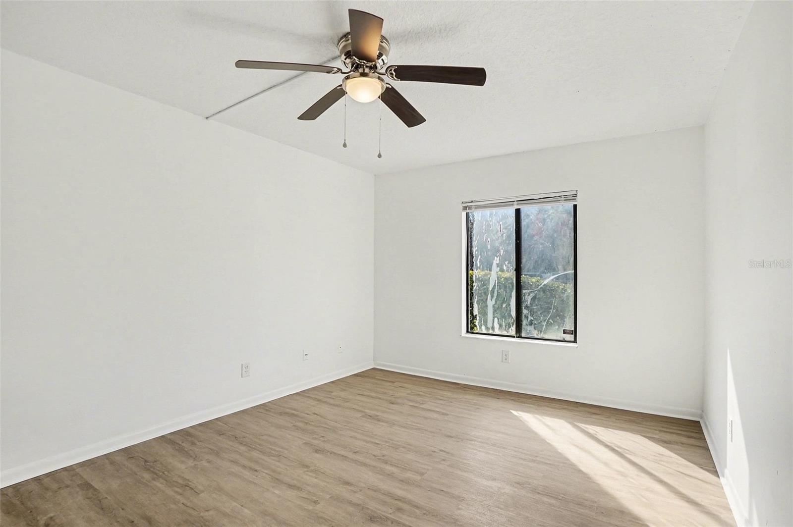 Image 12 of 30 For 1013 Pine Ridge Circle 3c