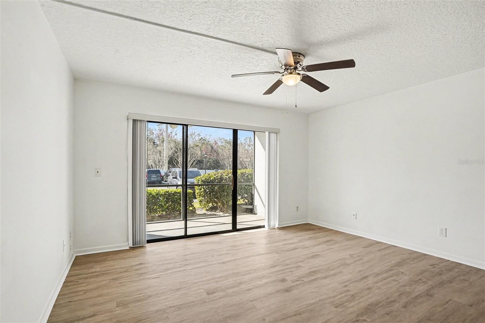 Image 4 of 30 For 1013 Pine Ridge Circle 3c