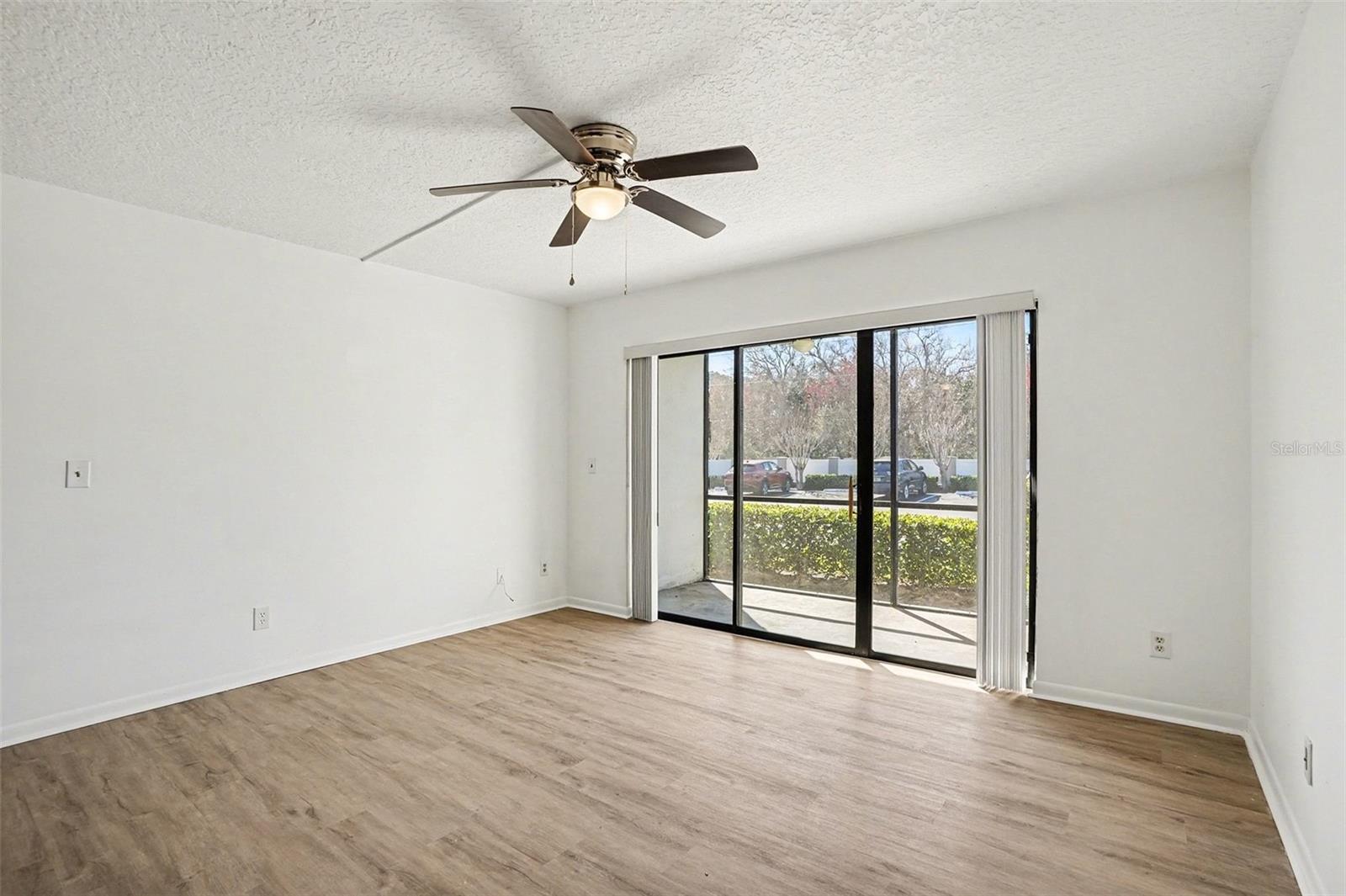 Image 5 of 30 For 1013 Pine Ridge Circle 3c