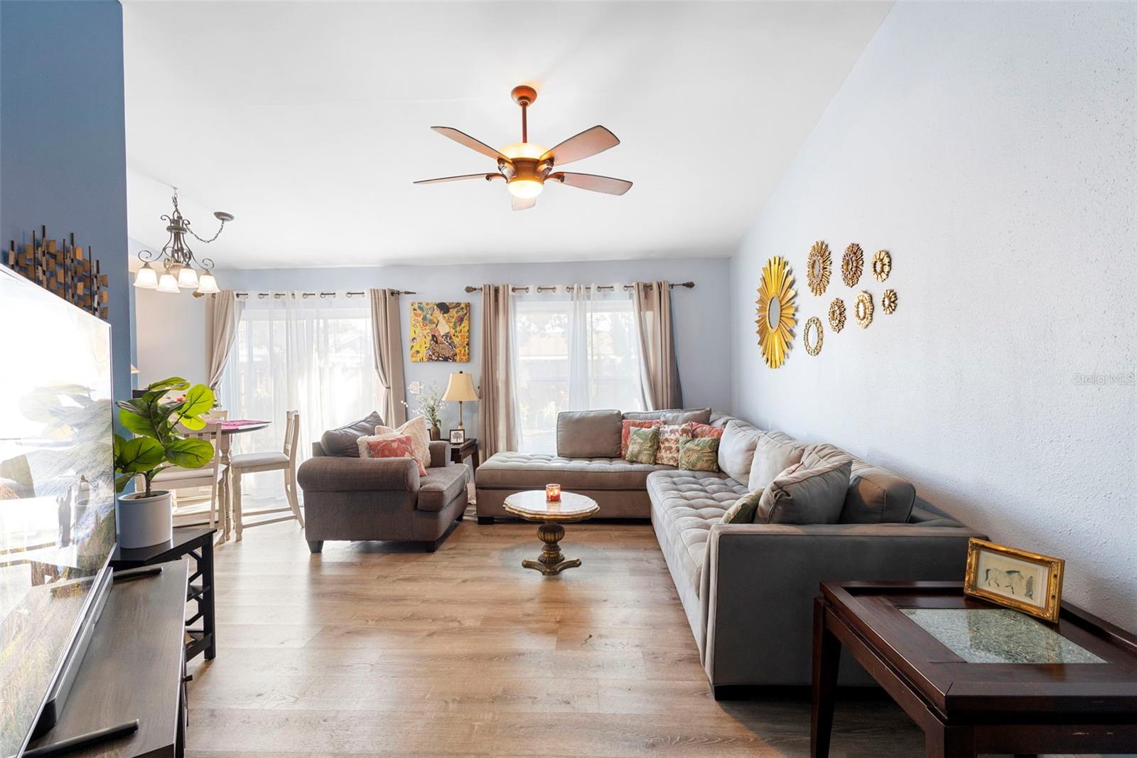 Image 11 of 32 For 2330 Woodway Drive