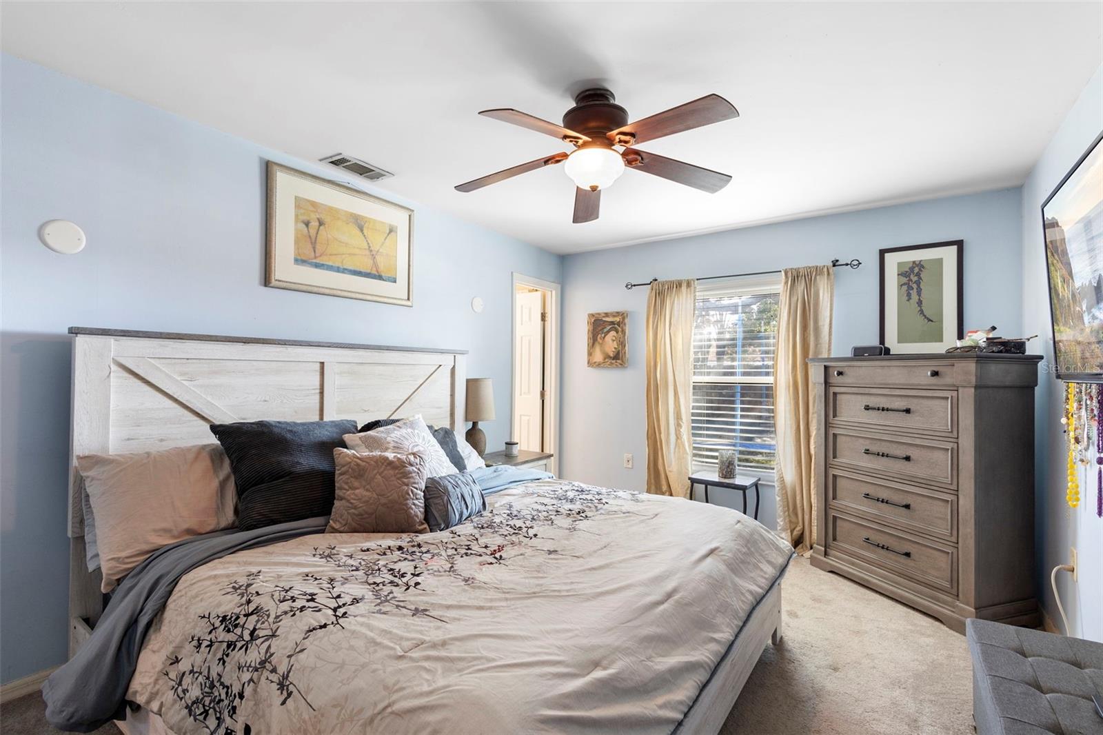 Image 15 of 32 For 2330 Woodway Drive