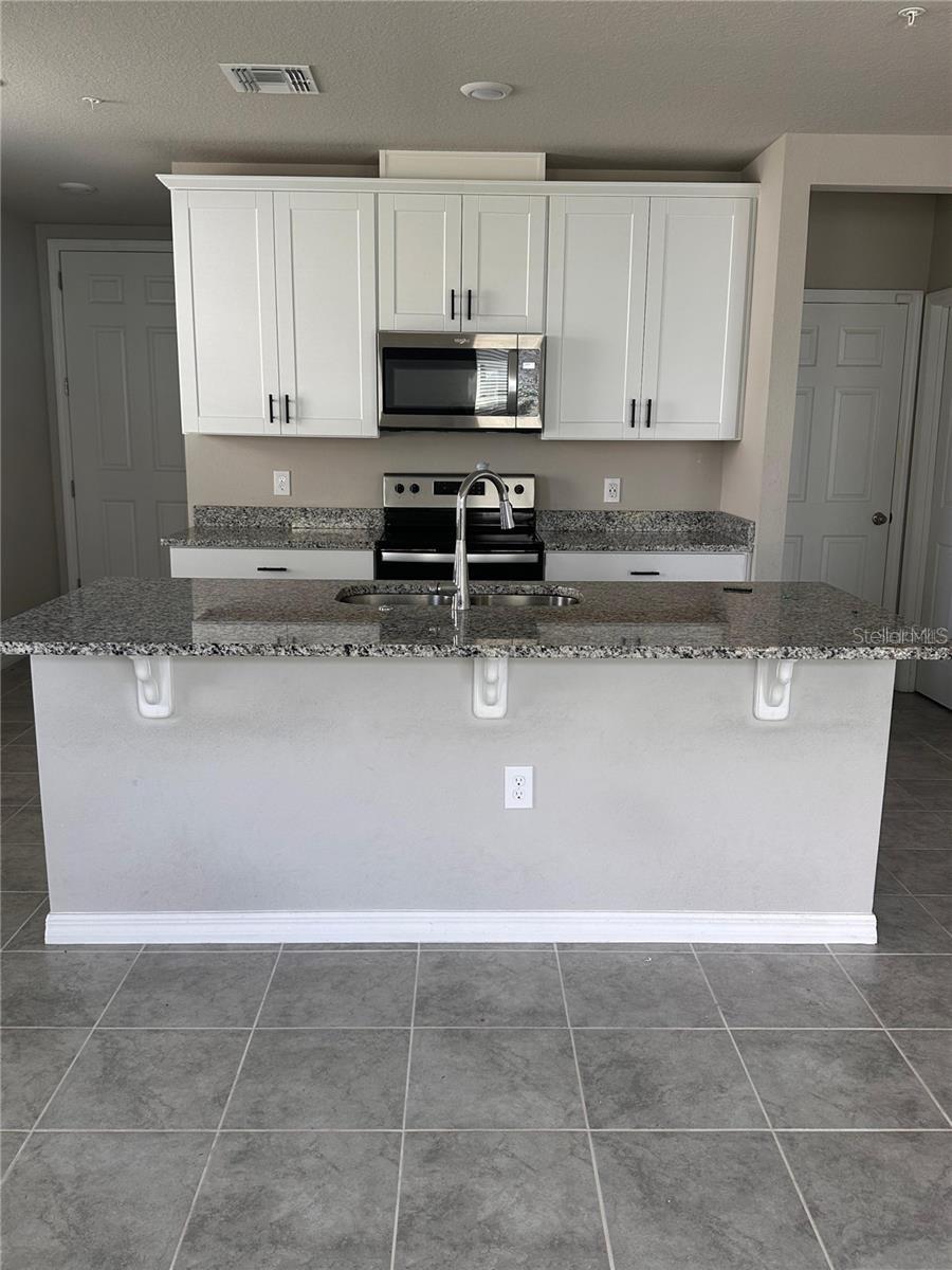 Image 6 of 12 For 2040 Milkweed Street