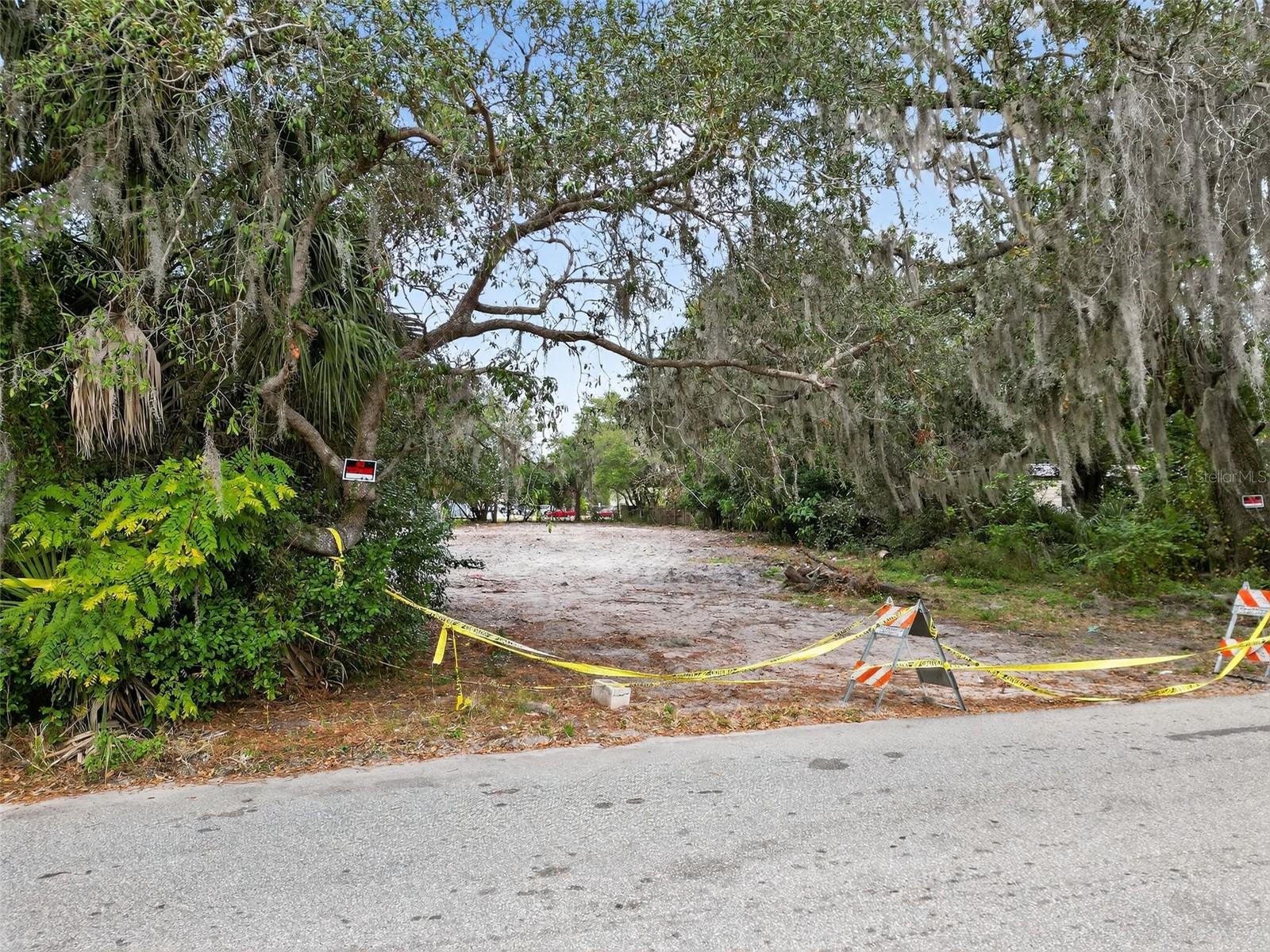 Image 8 of 27 For 6935 Turquoise Lane