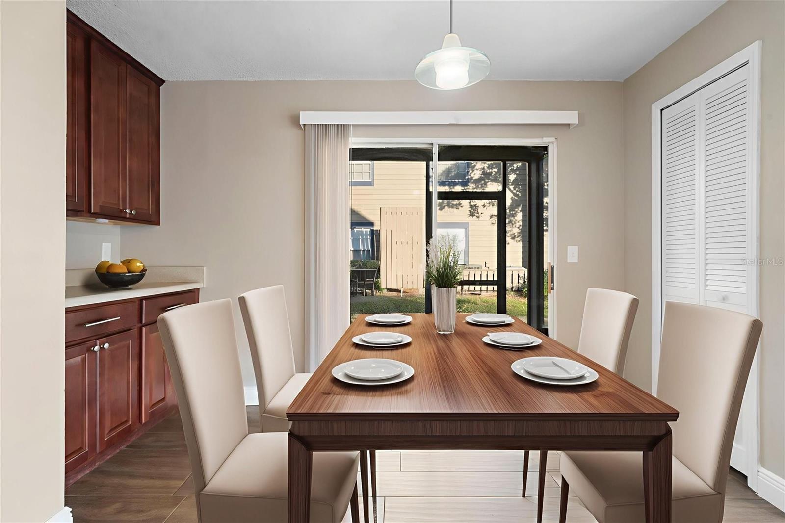 Image 12 of 63 For 942 Bakewell Court 102