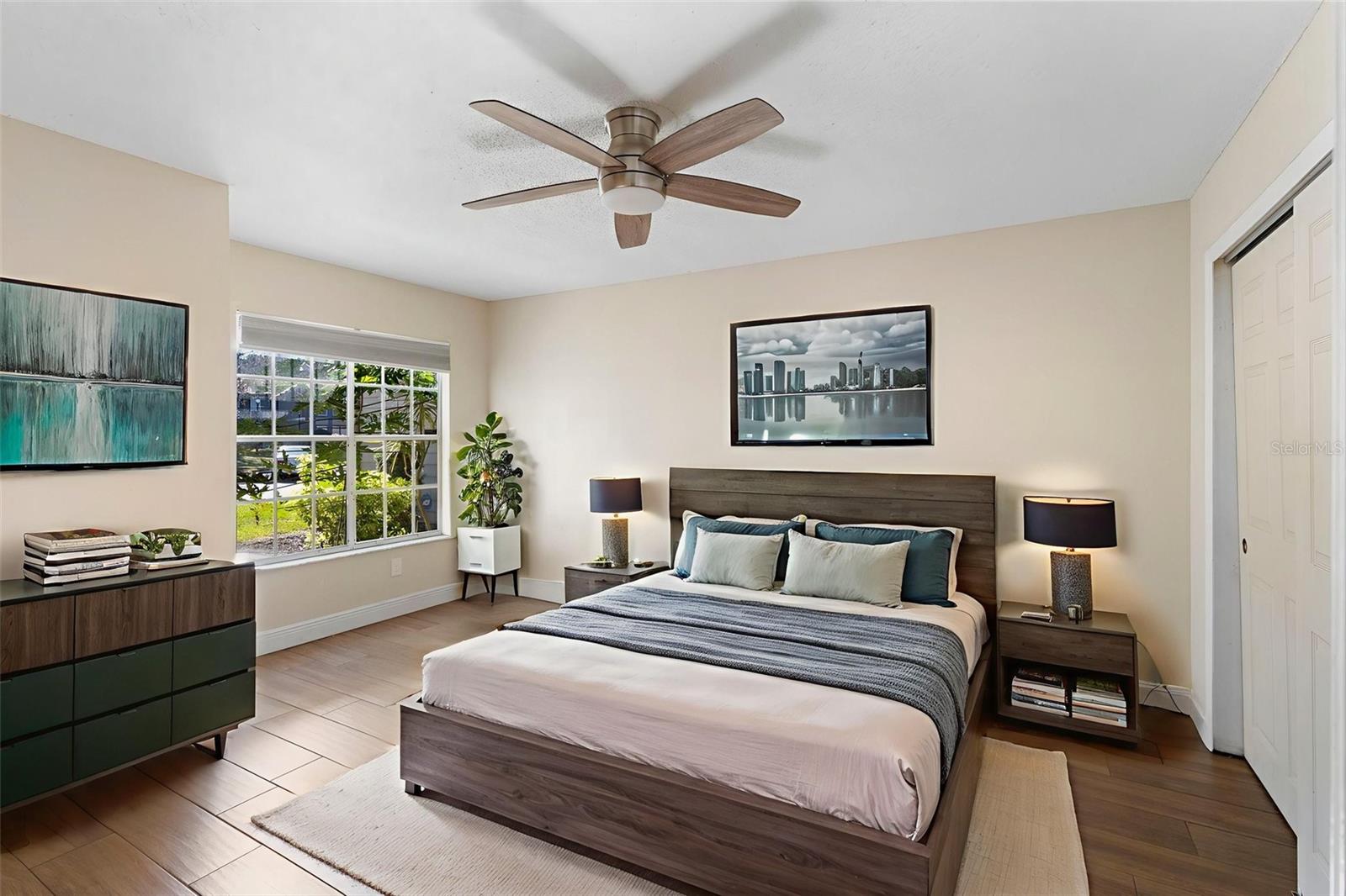 Image 14 of 63 For 942 Bakewell Court 102