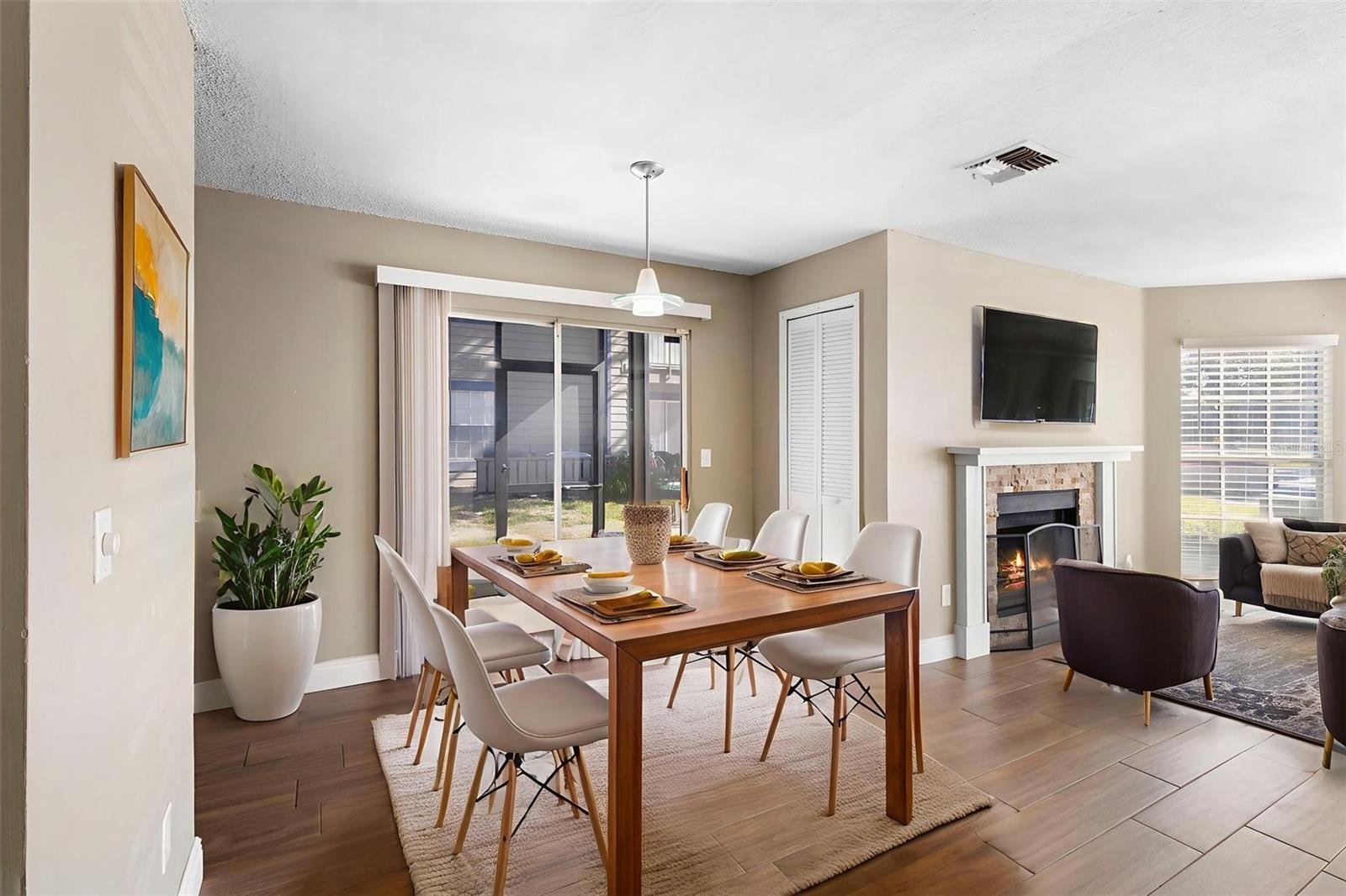 Image 16 of 63 For 942 Bakewell Court 102