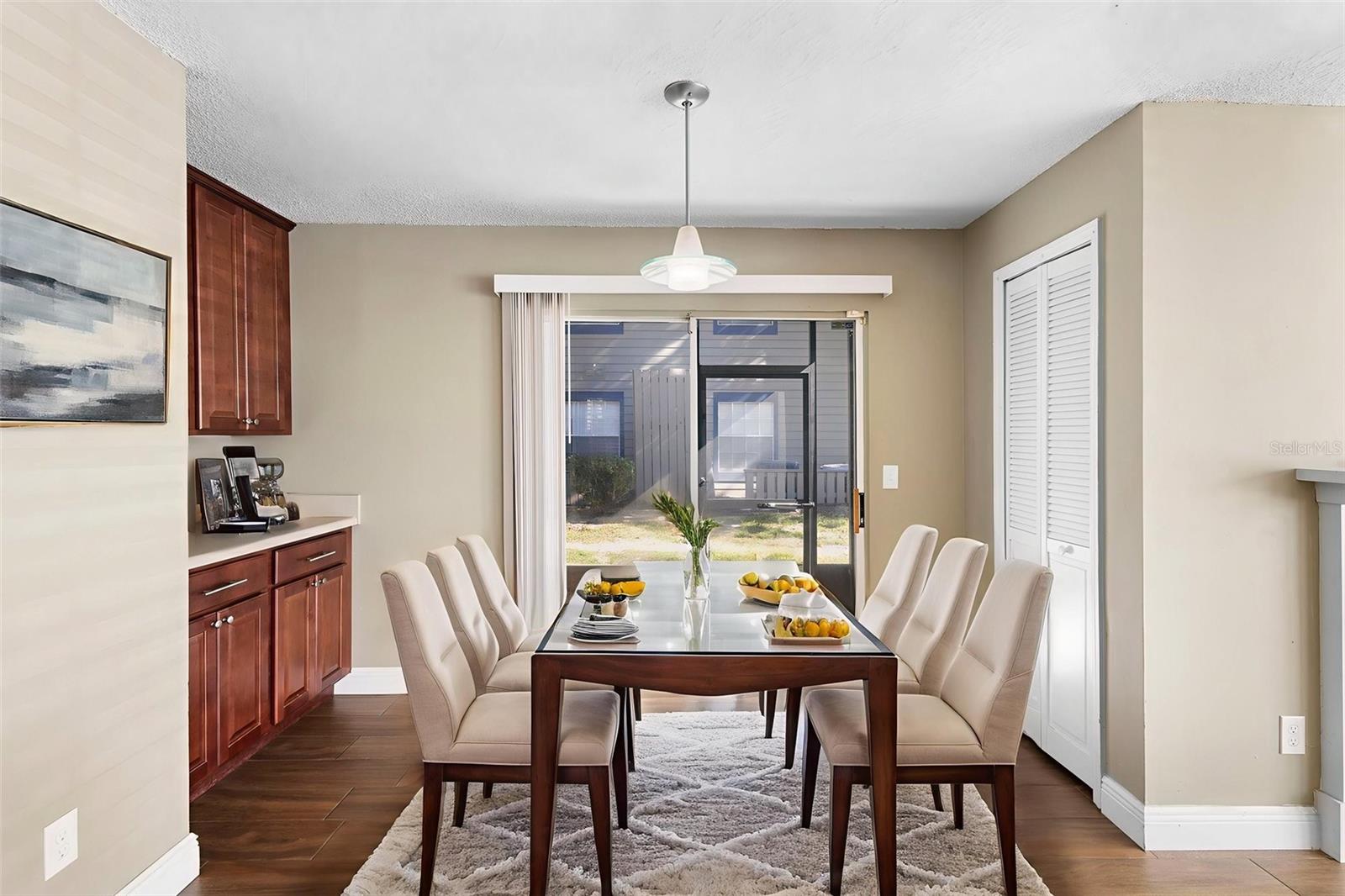 Image 17 of 63 For 942 Bakewell Court 102