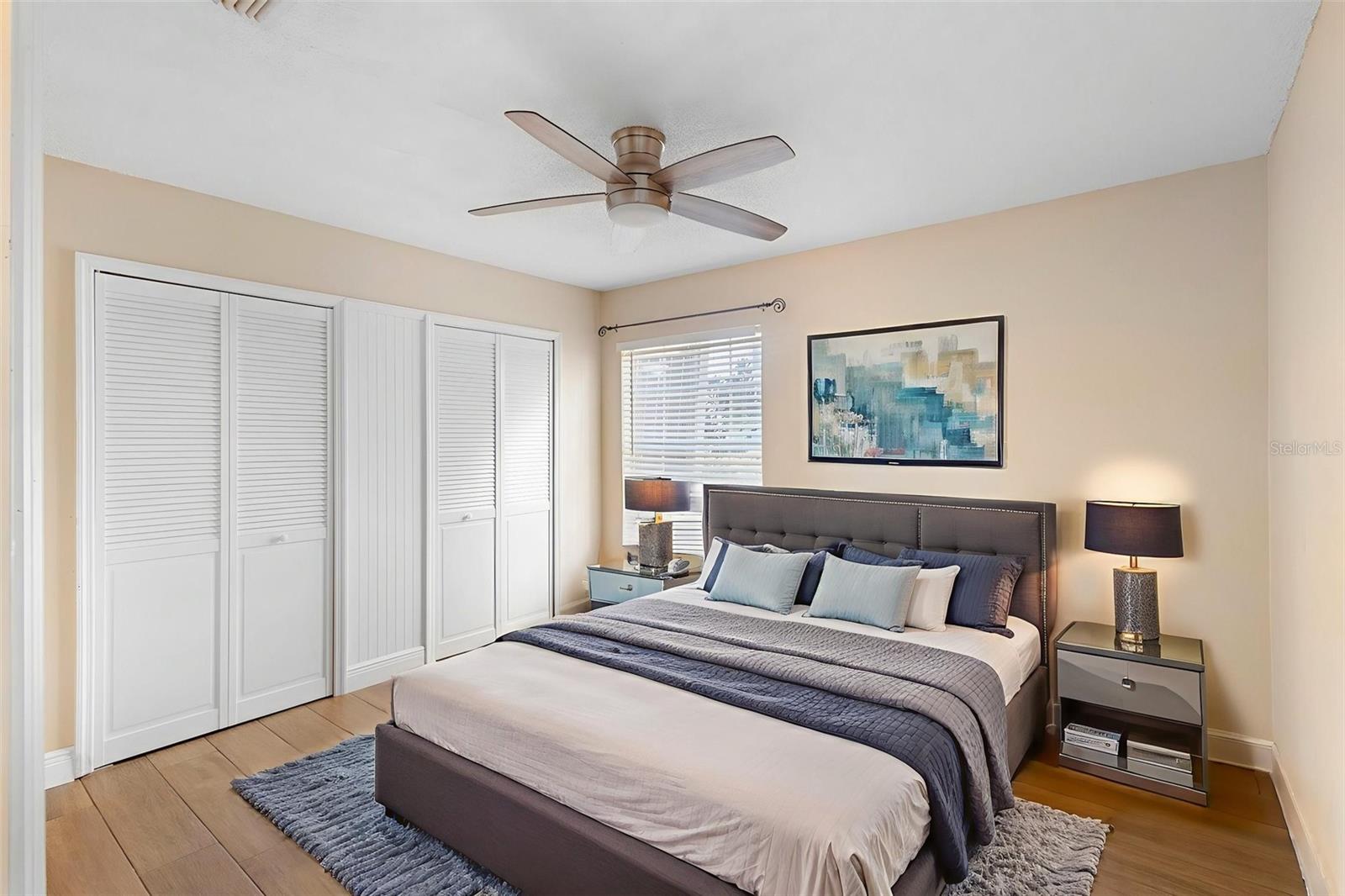 Image 21 of 63 For 942 Bakewell Court 102