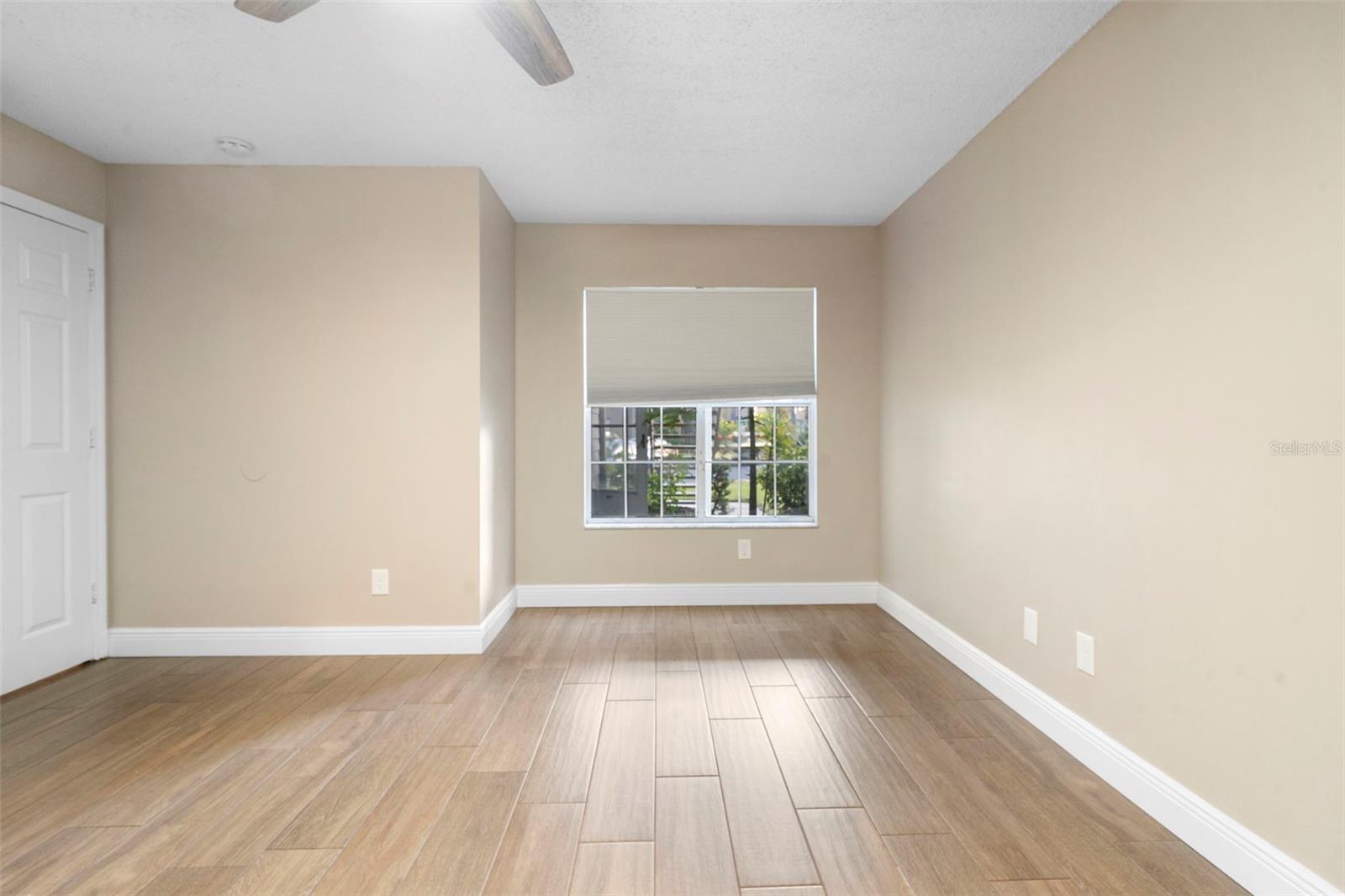 Image 41 of 63 For 942 Bakewell Court 102