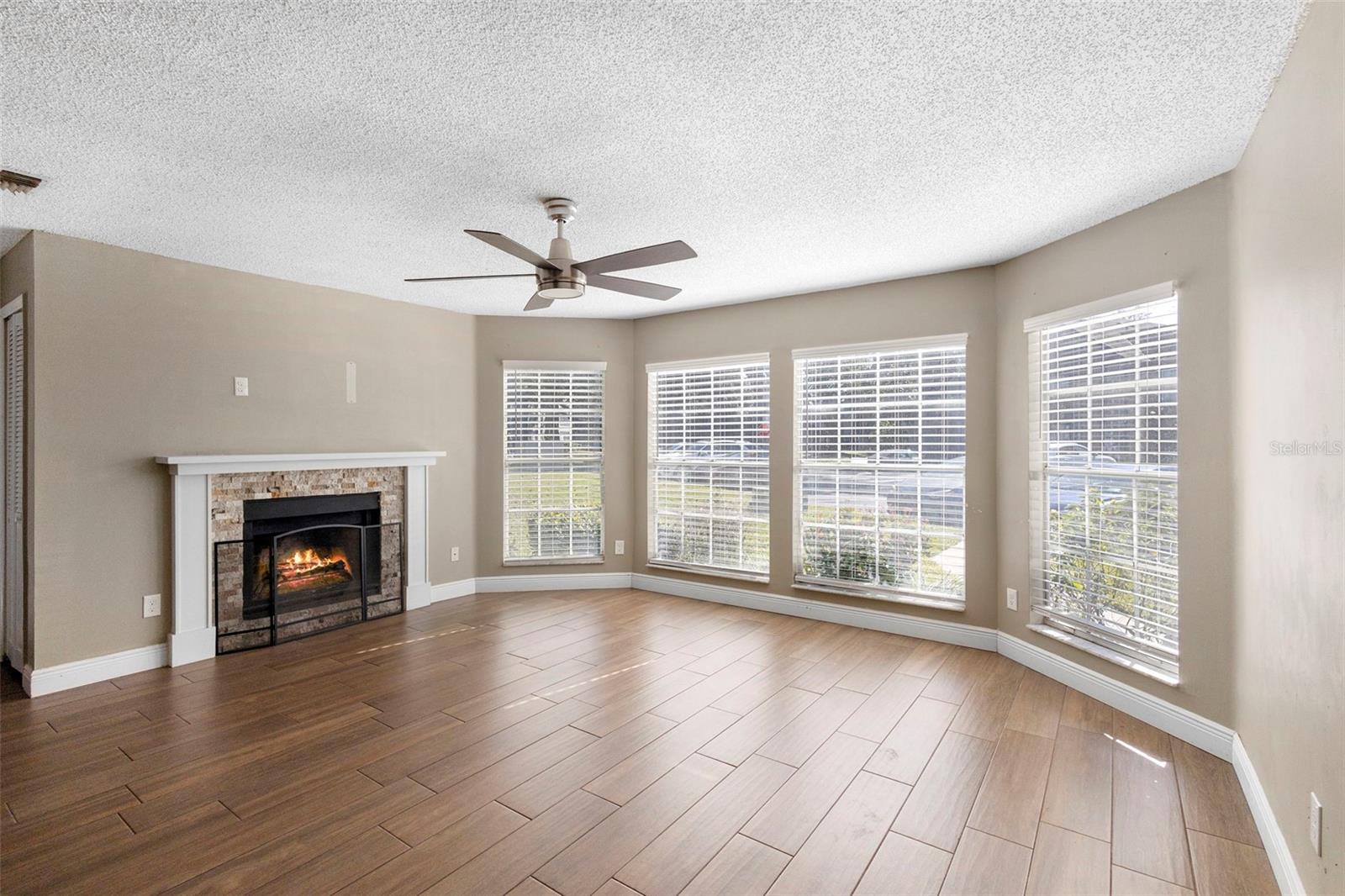 Image 46 of 63 For 942 Bakewell Court 102