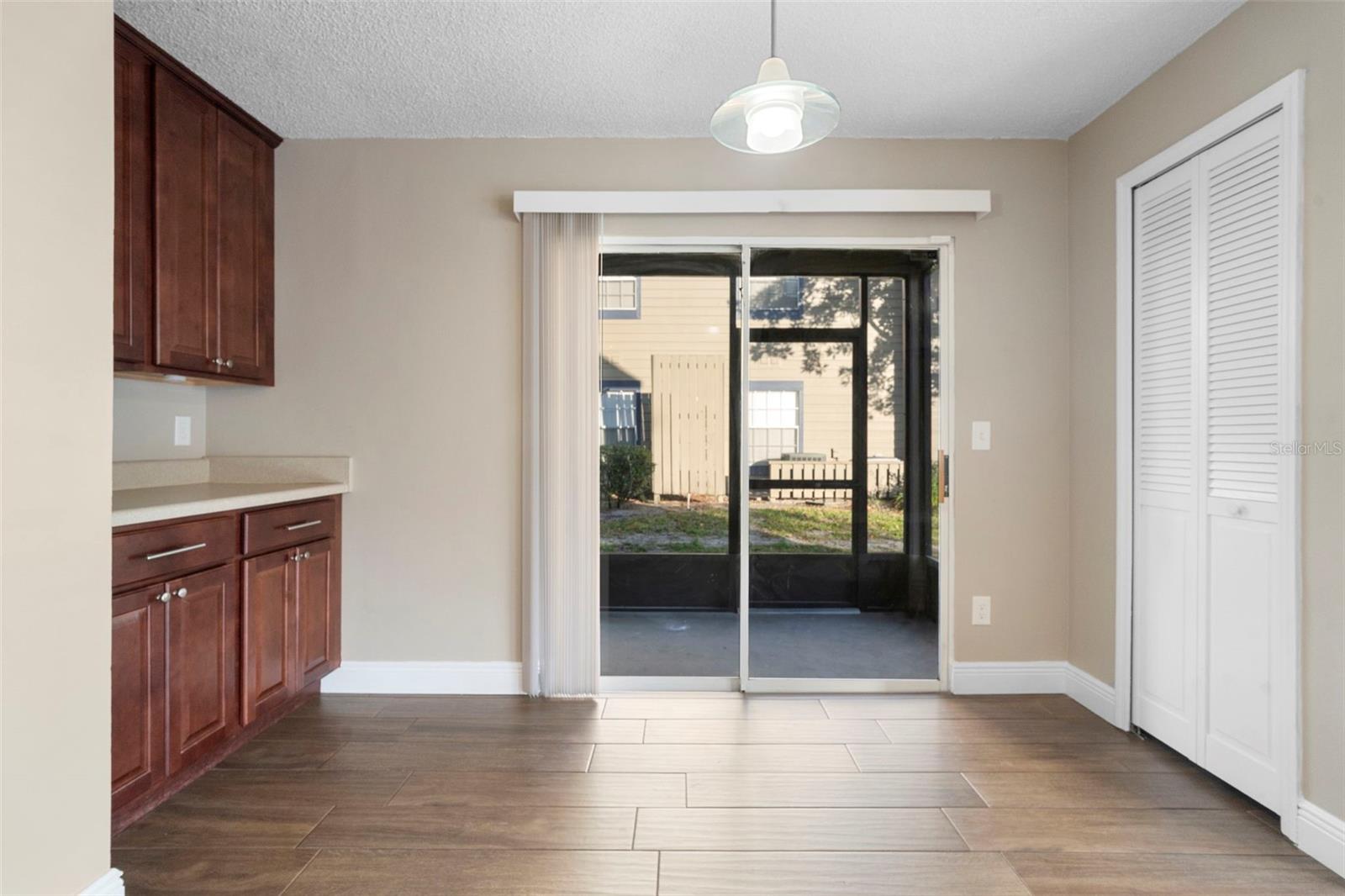 Image 52 of 63 For 942 Bakewell Court 102