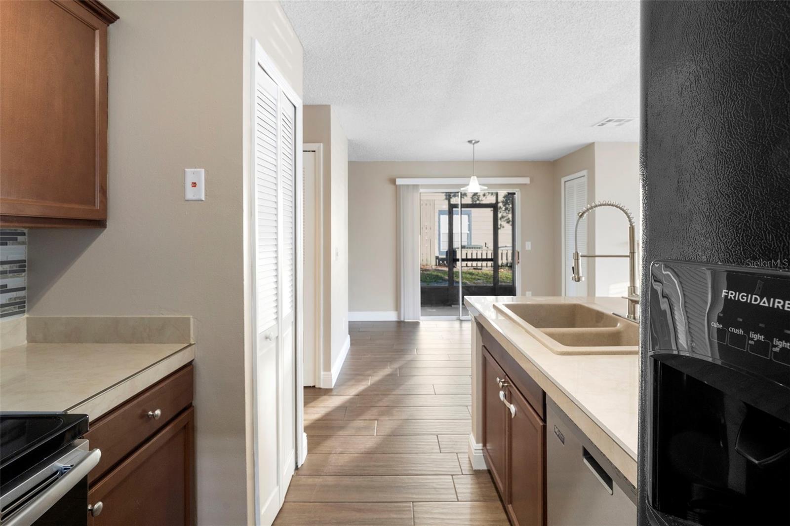 Image 55 of 63 For 942 Bakewell Court 102