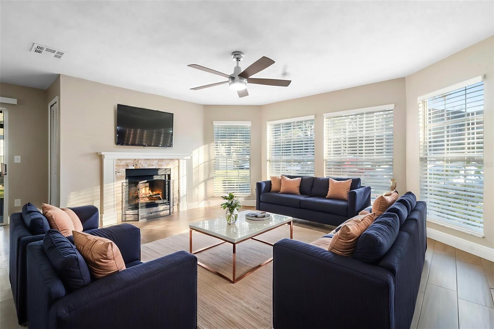 Image 6 of 63 For 942 Bakewell Court 102