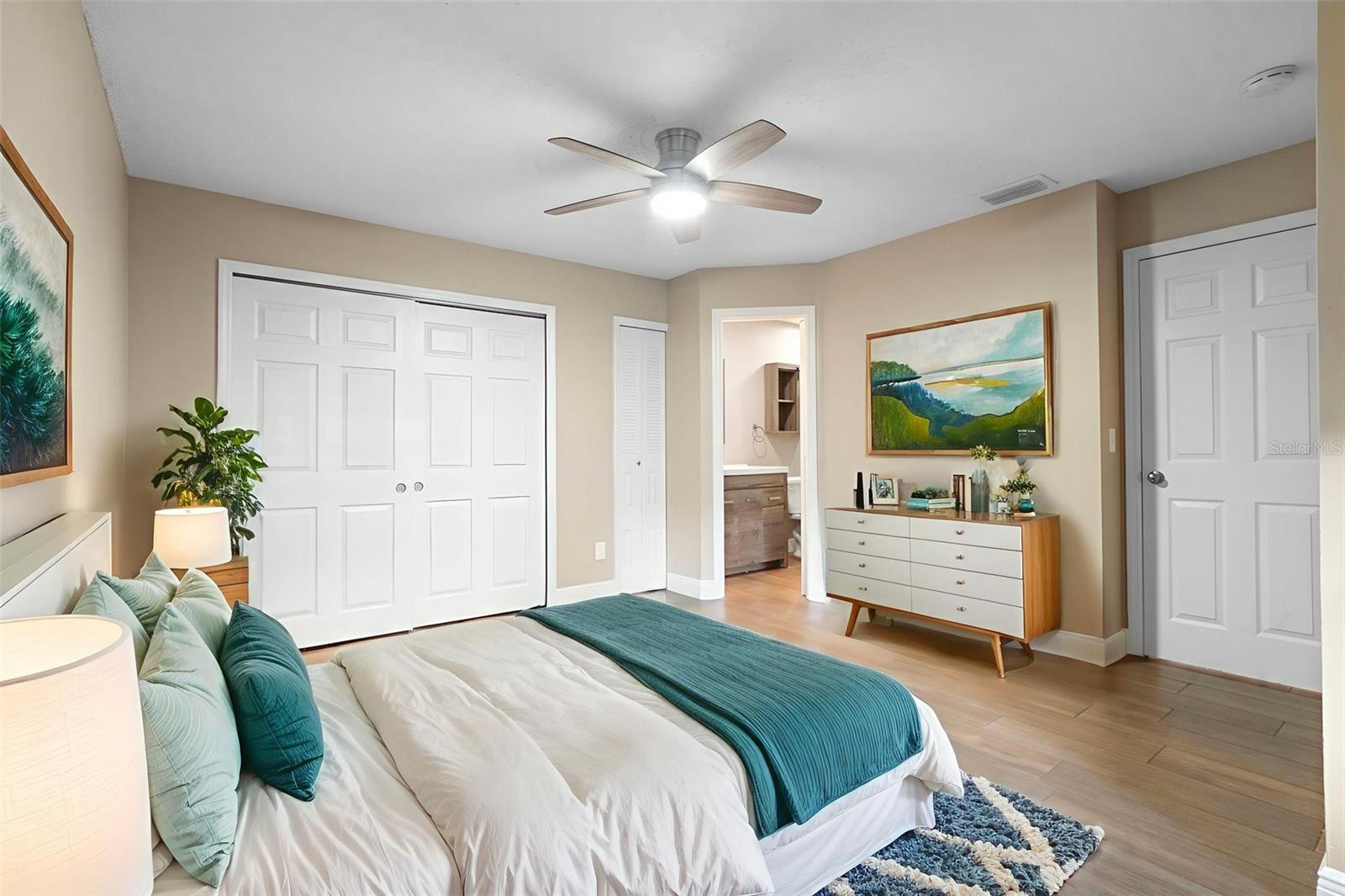 Image 7 of 63 For 942 Bakewell Court 102