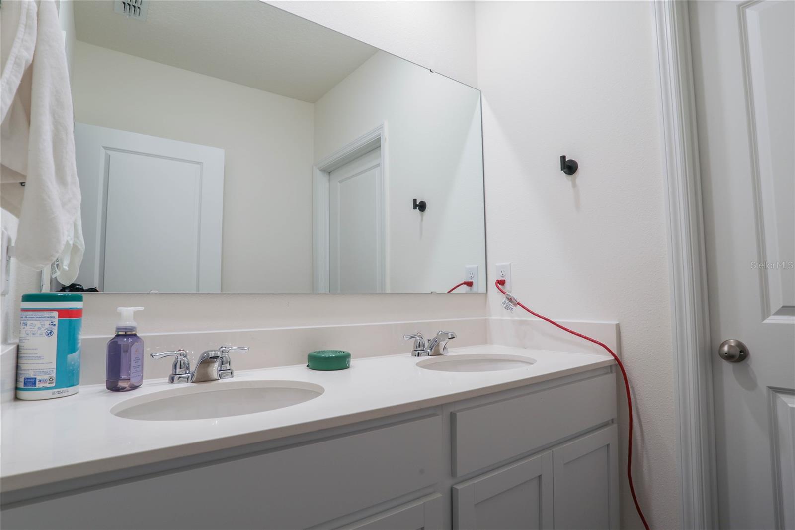 Image 24 of 30 For 5242 Scrub Mint Lane