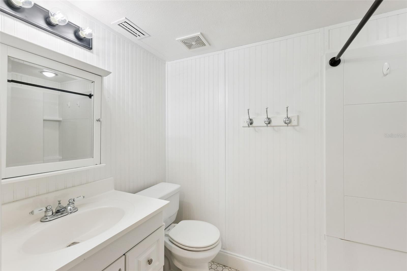 Image 23 of 57 For 2410 Hartridge Point Drive W