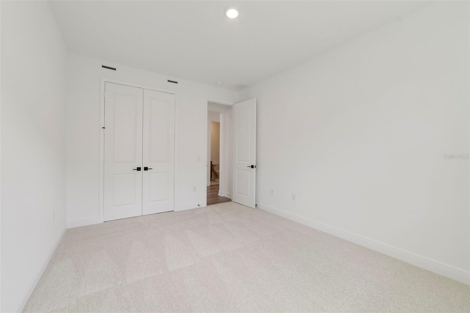 Image 14 of 24 For 3500 Lemon Button Terrace